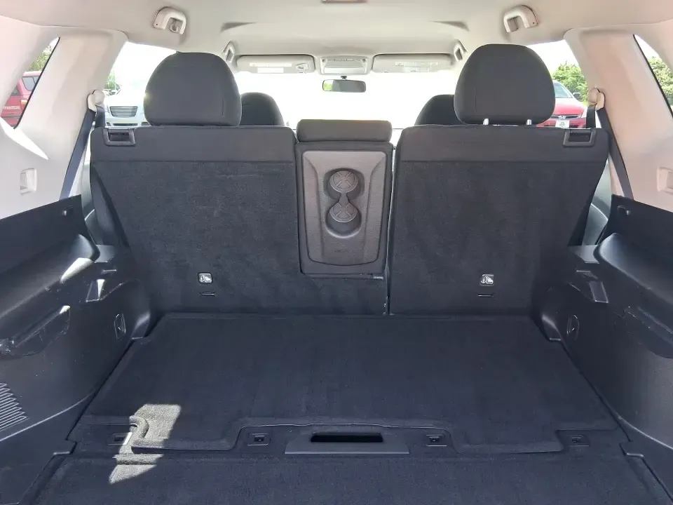 2015 Nissan Rogue SV (KNMAT2MV8FP) with an 2.5L I-4 DOHC engine, Continuously Variable Transmission transmission, located at 880 E. National Road, Vandalia, OH, 45377, (937) 908-9800, 39.891918, -84.183594 - Pack up the kids, load the cooler, and point the SUV toward your next weekend escape-this Cayenne Red 2015 Nissan Rogue SV is the kind of do-it-all crossover that fits real life in Vandalia, from school drop-offs and grocery runs to road trips up I75. With confident 4WD/AWD traction, a comfortable c - Photo#12