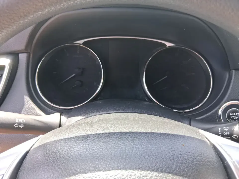 2015 Nissan Rogue SV (KNMAT2MV8FP) with an 2.5L I-4 DOHC engine, Continuously Variable Transmission transmission, located at 880 E. National Road, Vandalia, OH, 45377, (937) 908-9800, 39.891918, -84.183594 - Pack up the kids, load the cooler, and point the SUV toward your next weekend escape-this Cayenne Red 2015 Nissan Rogue SV is the kind of do-it-all crossover that fits real life in Vandalia, from school drop-offs and grocery runs to road trips up I75. With confident 4WD/AWD traction, a comfortable c - Photo#15