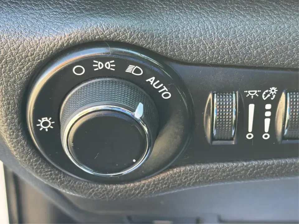 2016 Chrysler 200 Limited (1C3CCCABXGN) with an 2.4L L4 DOHC 16V engine, 9A transmission, located at 1951 S Dayton Lakeview Rd., New Carlisle, OH, 45344, (937) 908-9800, 39.890999, -84.050255 - Set up for an easy daily commute, comfortable school drop-offs, and stress-free weekend getaways to places like Buck Creek State Park, this 2016 Chrysler 200 Limited sedan delivers a refined ride and a feature-rich cabin at a budget-friendly value. If you spend time on I70, Route 235, or Dayton-Lake - Photo#17