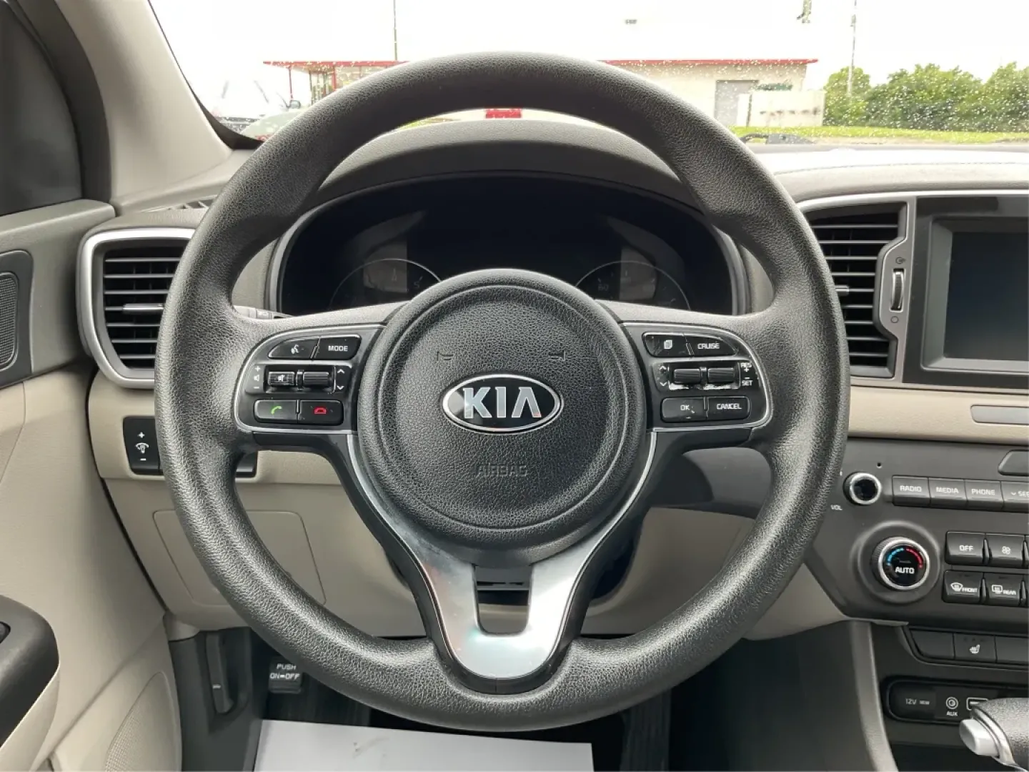 2018 Kia Sportage LX (KNDPMCACXJ7) with an Theta II 2.4L I-4 gasoline direct injection engine, located at 1230 East Main St, Xenia, OH, 45385, (937) 908-9800, 39.688026, -83.910172 - **Discover Your Next Adventure with the 2018 Kia Sportage LX at Advantage Car and Credit!**<br /> <br /> Are you searching for the perfect vehicle that can seamlessly transition from daily commutes to weekend getaways? Look no further than this stunning 2018 Kia Sportage LX, available now at Advanta - Photo#15