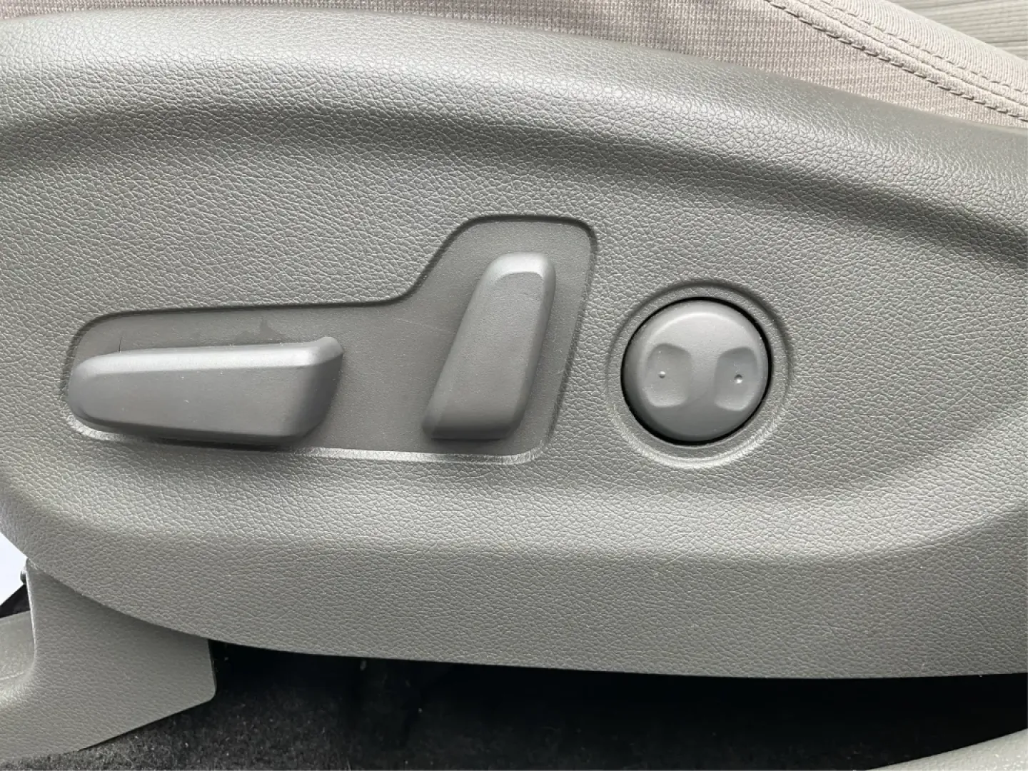 2018 Kia Sportage LX (KNDPMCACXJ7) with an Theta II 2.4L I-4 gasoline direct injection engine, located at 1230 East Main St, Xenia, OH, 45385, (937) 908-9800, 39.688026, -83.910172 - **Discover Your Next Adventure with the 2018 Kia Sportage LX at Advantage Car and Credit!**<br /> <br /> Are you searching for the perfect vehicle that can seamlessly transition from daily commutes to weekend getaways? Look no further than this stunning 2018 Kia Sportage LX, available now at Advanta - Photo#16