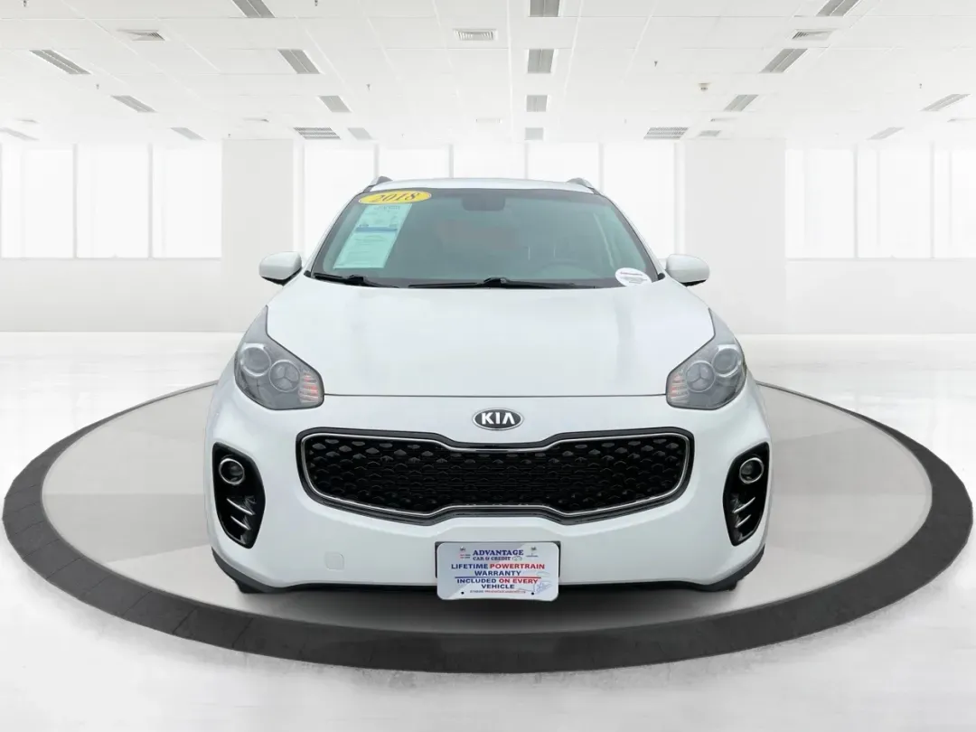 2018 Kia Sportage LX (KNDPMCACXJ7) with an Theta II 2.4L I-4 gasoline direct injection engine, 6A transmission, located at 1099 N County Rd 25A , Troy, OH, 45373, (937) 908-9800, 40.057079, -84.212883 - **Discover Your Next Adventure with the 2018 Kia Sportage LX at Advantage Car and Credit!**<br /> <br /> Are you searching for the perfect vehicle that can seamlessly transition from daily commutes to weekend getaways? Look no further than this stunning 2018 Kia Sportage LX, available now at Advanta - Photo#5