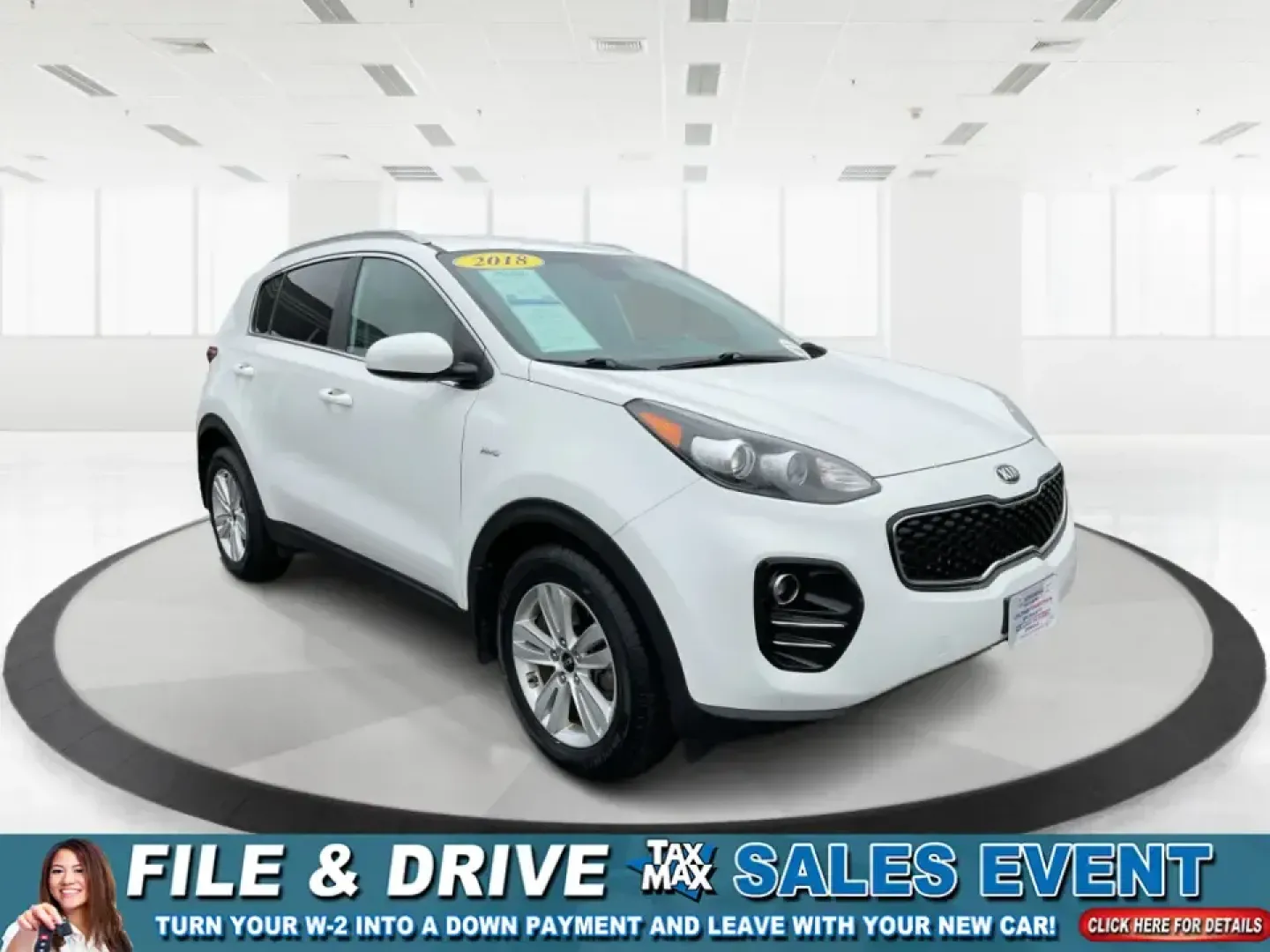 2018 Kia Sportage LX (KNDPMCACXJ7) with an Theta II 2.4L I-4 gasoline direct injection engine, 6A transmission, located at 1099 N County Rd 25A , Troy, OH, 45373, (937) 908-9800, 40.057079, -84.212883 - **Discover Your Next Adventure with the 2018 Kia Sportage LX at Advantage Car and Credit!**<br /> <br /> Are you searching for the perfect vehicle that can seamlessly transition from daily commutes to weekend getaways? Look no further than this stunning 2018 Kia Sportage LX, available now at Advanta - Photo#0