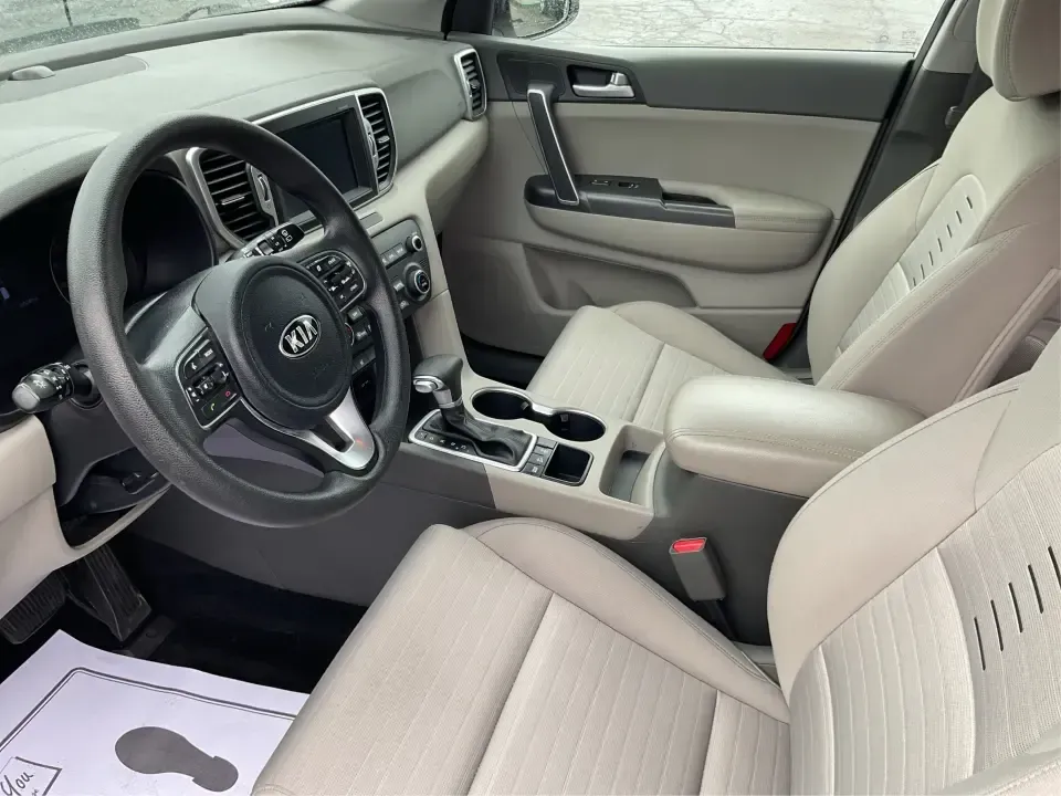 2018 Kia Sportage LX (KNDPMCACXJ7) with an Theta II 2.4L I-4 gasoline direct injection engine, 6A transmission, located at 1099 N County Rd 25A , Troy, OH, 45373, (937) 908-9800, 40.057079, -84.212883 - **Discover Your Next Adventure with the 2018 Kia Sportage LX at Advantage Car and Credit!**<br /> <br /> Are you searching for the perfect vehicle that can seamlessly transition from daily commutes to weekend getaways? Look no further than this stunning 2018 Kia Sportage LX, available now at Advanta - Photo#8