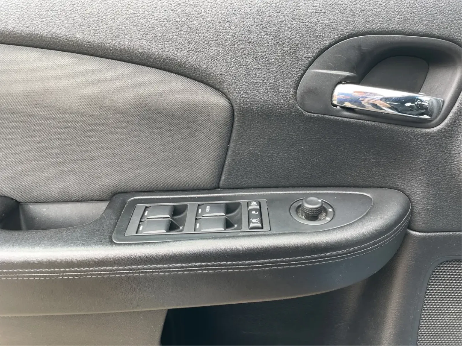 2011 Chrysler 200 Touring (1C3BC1FG5BN) with an Other engine, located at 1099 N County Rd 25A , Troy, OH, 45373, (937) 908-9800, 40.057079, -84.212883 - **Discover Your Perfect Sedan for Everyday Adventures at Advantage Car and Credit in Fairborn, OH**<br /> <br /> Are you on the hunt for a reliable sedan that fits effortlessly into your everyday life? Look no further! At Advantage Car and Credit, located at 1184 Kauffman Ave, Fairborn, OH 45324, we - Photo#18