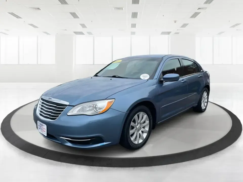 2011 Chrysler 200 Touring (1C3BC1FG5BN) with an 3.6L V6 DOHC 24V engine, 6-Speed Automatic transmission, located at 1099 N County Rd 25A , Troy, OH, 45373, (937) 908-9800, 40.057079, -84.212883 - **Discover Your Perfect Sedan for Everyday Adventures at Advantage Car and Credit in Fairborn, OH**<br /> <br /> Are you on the hunt for a reliable sedan that fits effortlessly into your everyday life? Look no further! At Advantage Car and Credit, located at 1184 Kauffman Ave, Fairborn, OH 45324, we - Photo#8