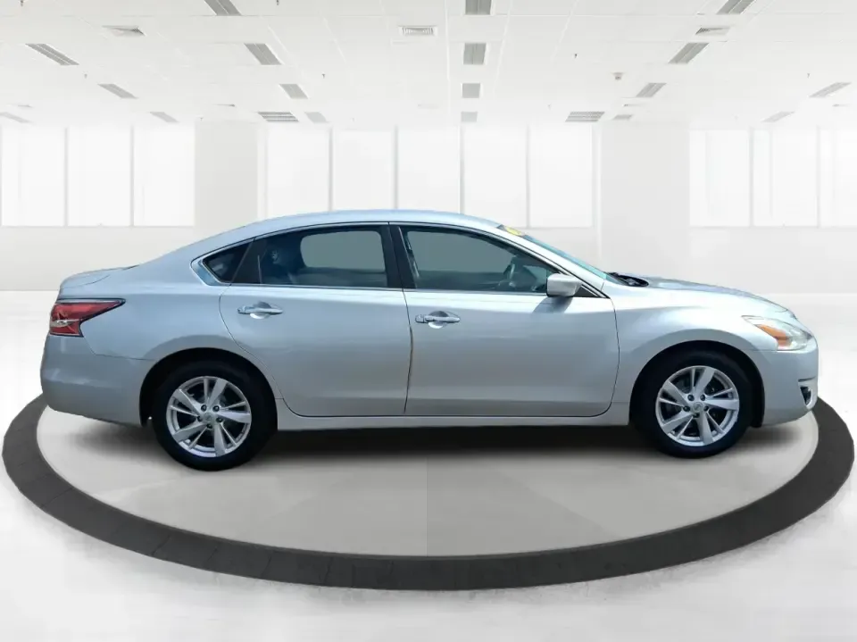 2015 Nissan Altima 2.5 SV (1N4AL3AP6FC) with an 2.5L I-4 DOHC engine, Continuously Variable Transmission transmission, located at 401 Woodman Dr, Riverside, OH, 45431, (937) 908-9800, 39.760899, -84.123421 - Picture your next week: an easy I-675 commute, a comfortable school drop-off run, and a spontaneous weekend drive to Carillon Historical Park or along the Mad River-without driving something oversized or expensive to fuel. This **2015 Nissan Altima 2.5 SV** is the kind of practical, confidence-build - Photo#1