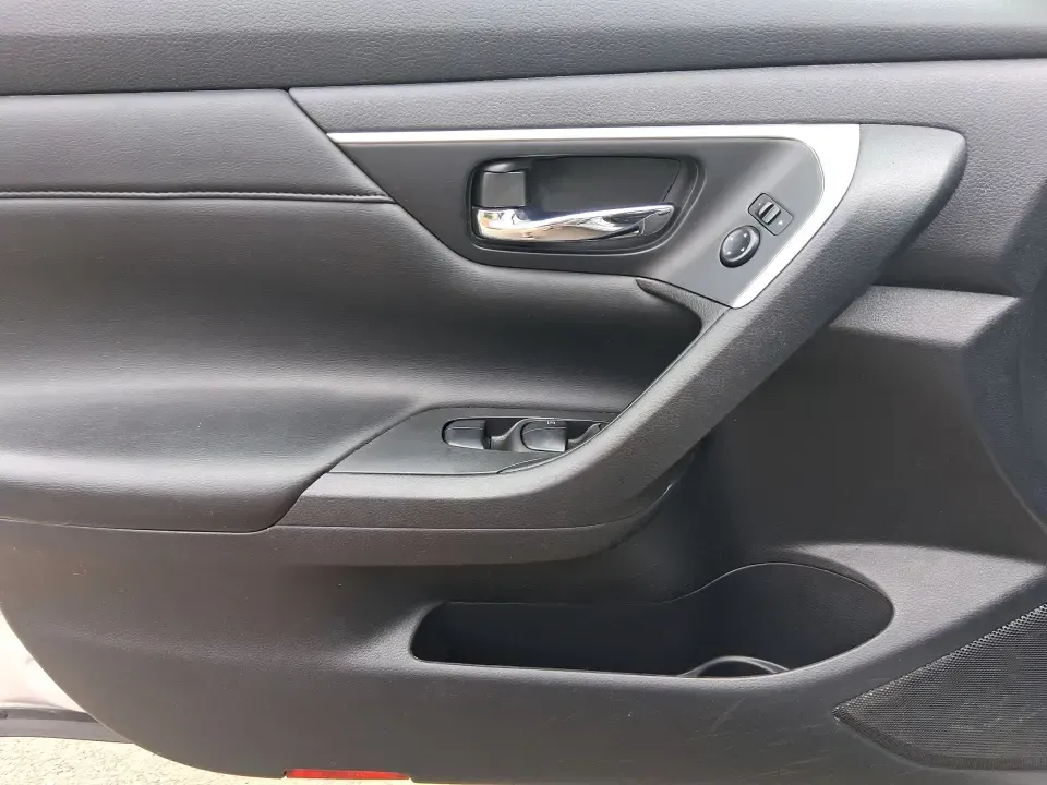 2015 Nissan Altima 2.5 SV (1N4AL3AP6FC) with an 2.5L I-4 DOHC engine, Continuously Variable Transmission transmission, located at 401 Woodman Dr, Riverside, OH, 45431, (937) 908-9800, 39.760899, -84.123421 - Picture your next week: an easy I-675 commute, a comfortable school drop-off run, and a spontaneous weekend drive to Carillon Historical Park or along the Mad River-without driving something oversized or expensive to fuel. This **2015 Nissan Altima 2.5 SV** is the kind of practical, confidence-build - Photo#17