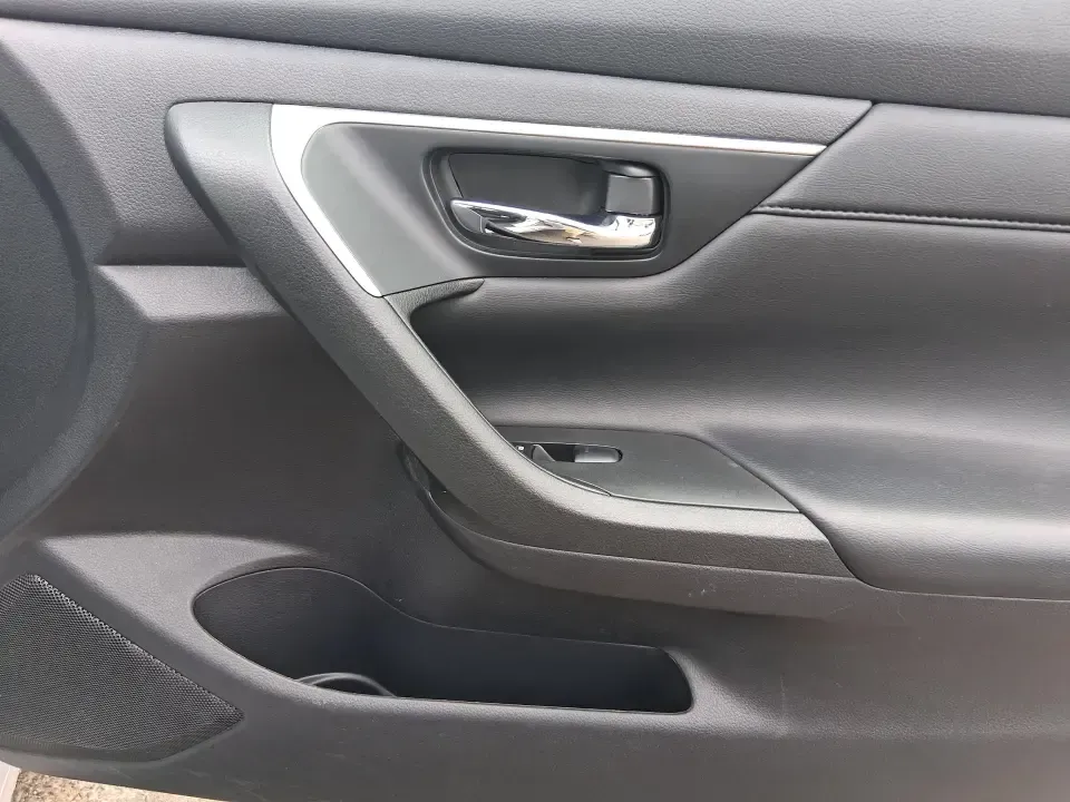 2015 Nissan Altima 2.5 SV (1N4AL3AP6FC) with an 2.5L I-4 DOHC engine, Continuously Variable Transmission transmission, located at 401 Woodman Dr, Riverside, OH, 45431, (937) 908-9800, 39.760899, -84.123421 - Picture your next week: an easy I-675 commute, a comfortable school drop-off run, and a spontaneous weekend drive to Carillon Historical Park or along the Mad River-without driving something oversized or expensive to fuel. This **2015 Nissan Altima 2.5 SV** is the kind of practical, confidence-build - Photo#18