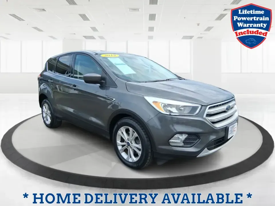 2019 Ford Escape SE (1FMCU0GD6KU) with an 1.5L L4 DOHC 16V engine, 6A transmission, located at 401 Woodman Dr, Riverside, OH, 45431, (937) 908-9800, 39.760899, -84.123421 - Weekday commutes down Woodman Dr, school drop-offs, and weekend getaways to Carillon Historical Park or a quick run up I675-this 2019 Ford Escape SE is the kind of SUV that fits real life in Riverside, Ohio. With its easy-to-park size, confident road manners, and versatile cargo space, it's a smart - Photo#0