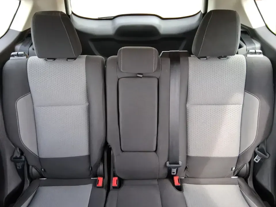 2019 Ford Escape SE (1FMCU0GD6KU) with an 1.5L L4 DOHC 16V engine, 6A transmission, located at 401 Woodman Dr, Riverside, OH, 45431, (937) 908-9800, 39.760899, -84.123421 - Weekday commutes down Woodman Dr, school drop-offs, and weekend getaways to Carillon Historical Park or a quick run up I675-this 2019 Ford Escape SE is the kind of SUV that fits real life in Riverside, Ohio. With its easy-to-park size, confident road manners, and versatile cargo space, it's a smart - Photo#14