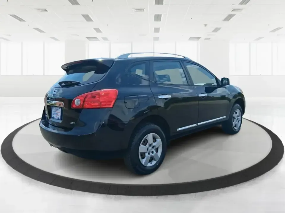 2015 Nissan Rogue S (JN8AS5MV0FW) with an 2.5L I-4 DOHC engine, Continuously Variable Transmission transmission, located at 1230 East Main St, Xenia, OH, 45385, (937) 908-9800, 39.688026, -83.910172 - Need a capable SUV for Ohio's changing seasons-school runs in the morning, a long commute down US-35, and a weekend escape to John Bryan State Park or the Greene County Fairgrounds? This 2015 Nissan Rogue S in Super Black is the kind of practical, do-it-all crossover that fits real life in Xenia: co - Photo#2