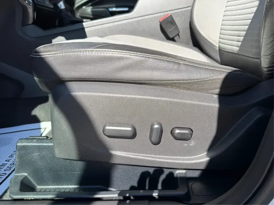 2017 Ford Escape SE (1FMCU0GD2HU) with an 1.5L L4 DOHC 16V engine, 6A transmission, located at 401 Woodman Dr, Riverside, OH, 45431, (937) 908-9800, 39.760899, -84.123421 - Picture a weekday that starts with a smooth commute up N County Rd 25A, turns into easy school drop-offs, and ends with a weekend escape to Indian Lake or a quick run down I75 for shopping and dinner-this 2017 Ford Escape SE is built for real life in and around Piqua, Ohio. Finished in standout Whit - Photo#18