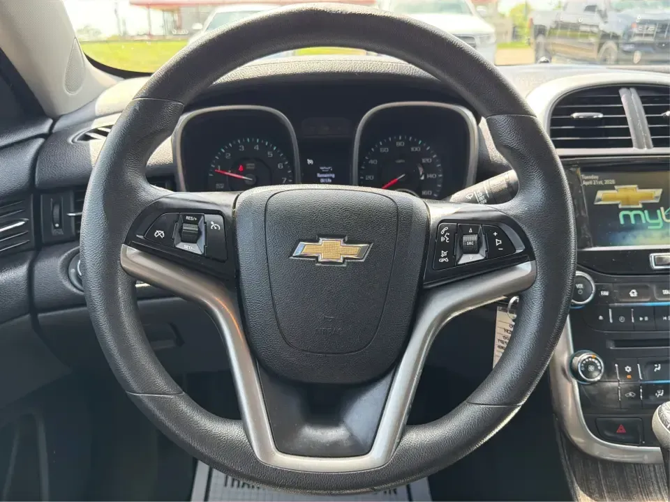 2015 Chevrolet Malibu 1LT (1G11C5SL5FF) with an ECOTEC 2.5L I-4 gasoline direct injection engine, 6-Speed Automatic transmission, located at 1951 S Dayton Lakeview Rd., New Carlisle, OH, 45344, (937) 908-9800, 39.890999, -84.050255 - Need a dependable, comfortable sedan for the daily commute between New Carlisle and Dayton, school drop-offs, or easy weekend getaways to Springfield? This 2015 Chevrolet Malibu 1LT is built for real-life driving-smooth on I70, easy to park around downtown New Carlisle, and efficient enough to keep - Photo#16