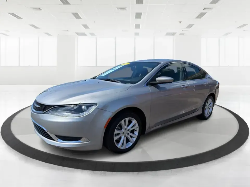 2016 Chrysler 200 Limited Platinum (1C3CCCABXGN) with an 2.4L L4 DOHC 16V engine, 9A transmission, located at 1184 Kauffman Ave, Fairborn, OH, 45324, (937) 908-9800, 39.807072, -84.030914 - 2016 Chrysler 200 Limited Platinum - Photo#8