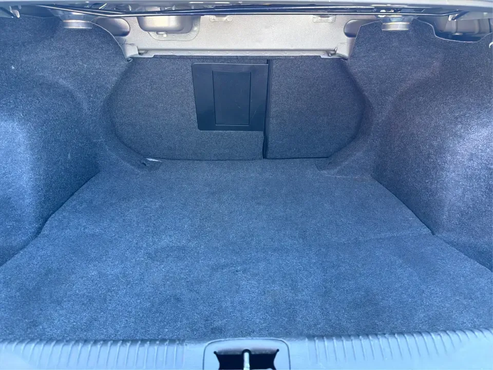 2016 Chrysler 200 Limited Platinum (1C3CCCABXGN) with an 2.4L L4 DOHC 16V engine, 9A transmission, located at 1184 Kauffman Ave, Fairborn, OH, 45324, (937) 908-9800, 39.807072, -84.030914 - 2016 Chrysler 200 Limited Platinum - Photo#12