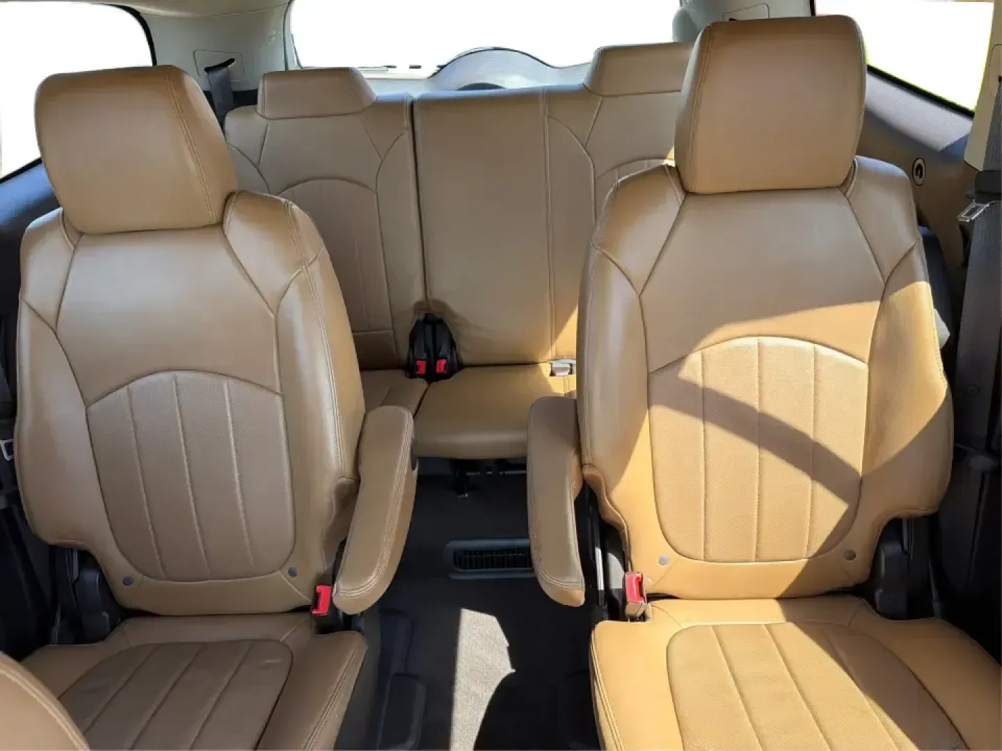 2016 Buick Enclave Leather (5GAKVBKD6GJ) with an 3.6L V-6 gasoline direct injection engine, 6-Speed Automatic Overdrive transmission, located at 1230 East Main St, Xenia, OH, 45385, (937) 908-9800, 39.688026, -83.910172 - Need one vehicle that can handle school drop-offs, grocery runs, and a weekend road trip down I-75 without feeling cramped? This 2016 Buick Enclave Leather in Iridium Metallic is built for real-life family logistics and comfortable commuting around Moraine, Dayton, and the Miami Valley-offering thre - Photo#14