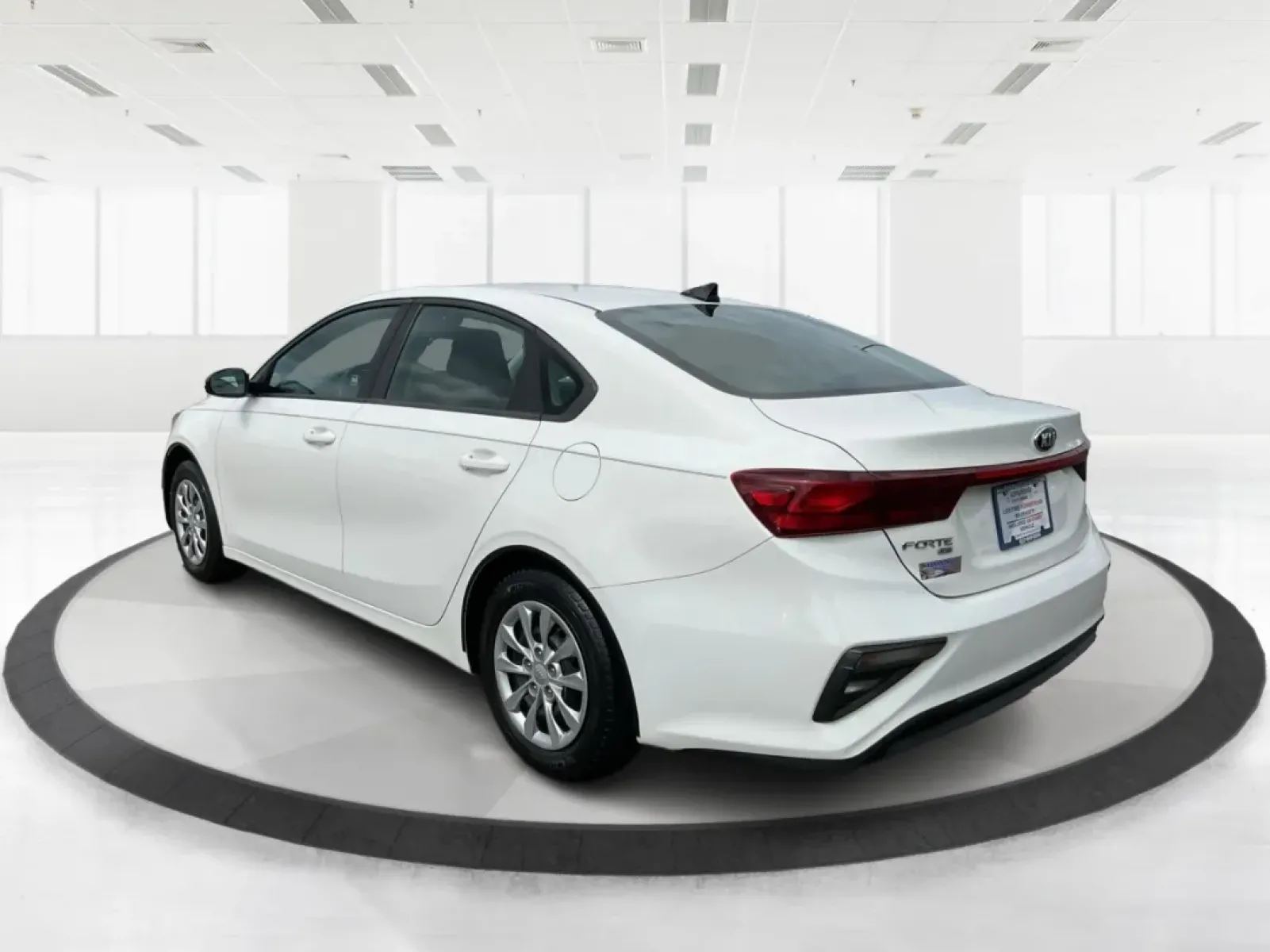 2019 Kia Forte FE (3KPF24AD2KE) with an 2L I-4 DOHC engine, located at 1099 N County Rd 25A , Troy, OH, 45373, (937) 908-9800, 40.057079, -84.212883 - **Experience Freedom with the 2019 Kia Forte: Your Ideal Companion for Daily Adventures!**<br /> <br /> Are you looking for a reliable sedan that effortlessly combines style, comfort, and efficiency? Look no further than the 2019 Kia Forte, available now at Advantage Car and Credit in Fairborn, OH. - Photo#4