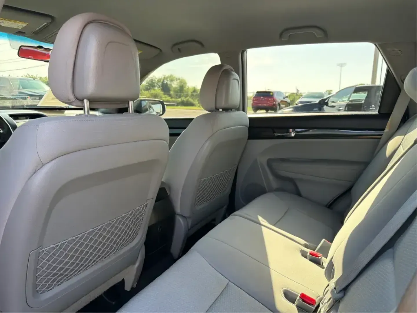 2013 Kia Sorento LX (5XYKT3A12DG) with an 2.4L I-4 DOHC engine, 6-Speed Automatic transmission, located at 8750 N County Rd 25A, Piqua, OH, 45356, (937) 908-9800, 40.164391, -84.232513 - Need one SUV that can handle the school run, a long commute up I75, and a weekend getaway to Indian Lake without blowing your budget? This 2013 Kia Sorento LX in Satin Metal is a practical, road-trip-ready SUV that's sized for real life-easy to park, comfortable for passengers, and versatile enough - Photo#10