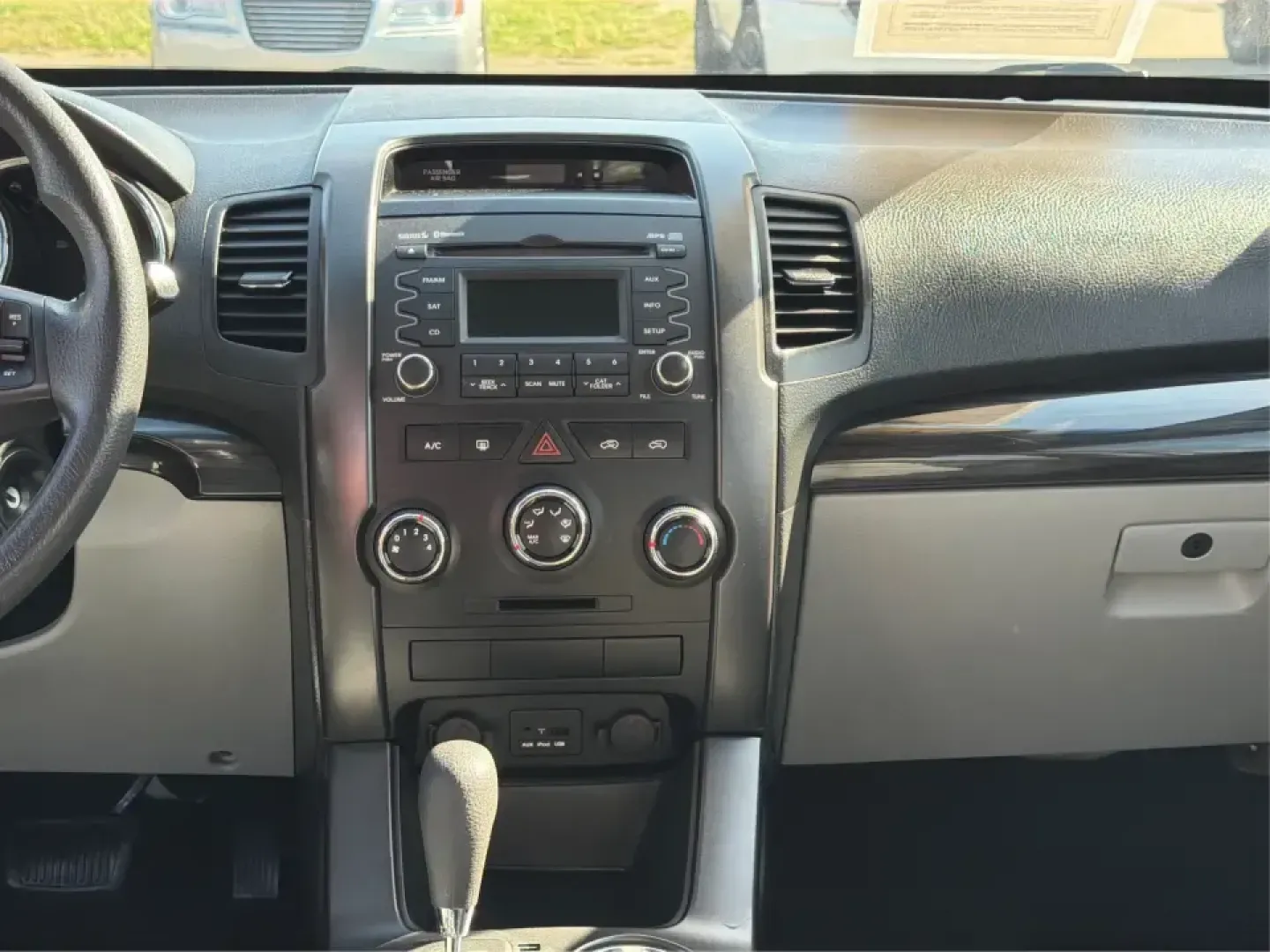 2013 Kia Sorento LX (5XYKT3A12DG) with an 2.4L I-4 DOHC engine, 6-Speed Automatic transmission, located at 8750 N County Rd 25A, Piqua, OH, 45356, (937) 908-9800, 40.164391, -84.232513 - Need one SUV that can handle the school run, a long commute up I75, and a weekend getaway to Indian Lake without blowing your budget? This 2013 Kia Sorento LX in Satin Metal is a practical, road-trip-ready SUV that's sized for real life-easy to park, comfortable for passengers, and versatile enough - Photo#13