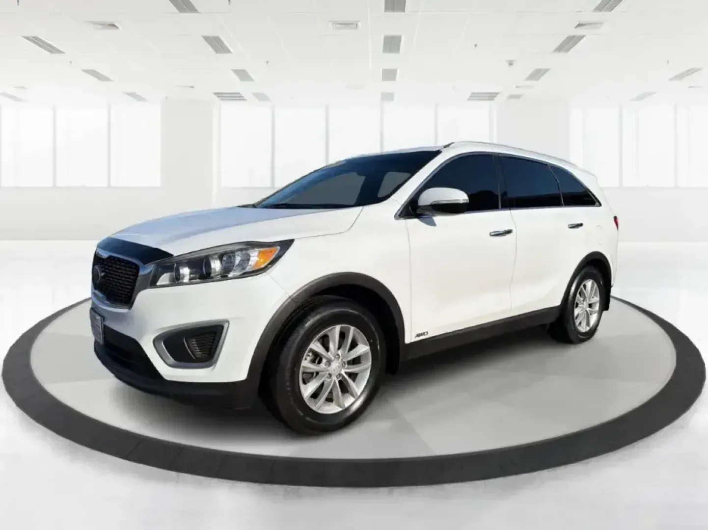 2018 Kia Sorento 2.4L LX (5XYPGDA36JG) with an 2.4L I-4 gasoline direct injection engine, 6A transmission, located at 1099 N County Rd 25A , Troy, OH, 45373, (937) 908-9800, 40.057079, -84.212883 - Build your next chapter around an SUV that's ready for school drop-offs, long commutes up I75, and weekend getaways to Charleston Falls Preserve or a family day near the Miami County Fairgrounds. This 2018 Kia Sorento LX in Snow White Pearl is the kind of practical, go-anywhere crossover that fits r - Photo#8