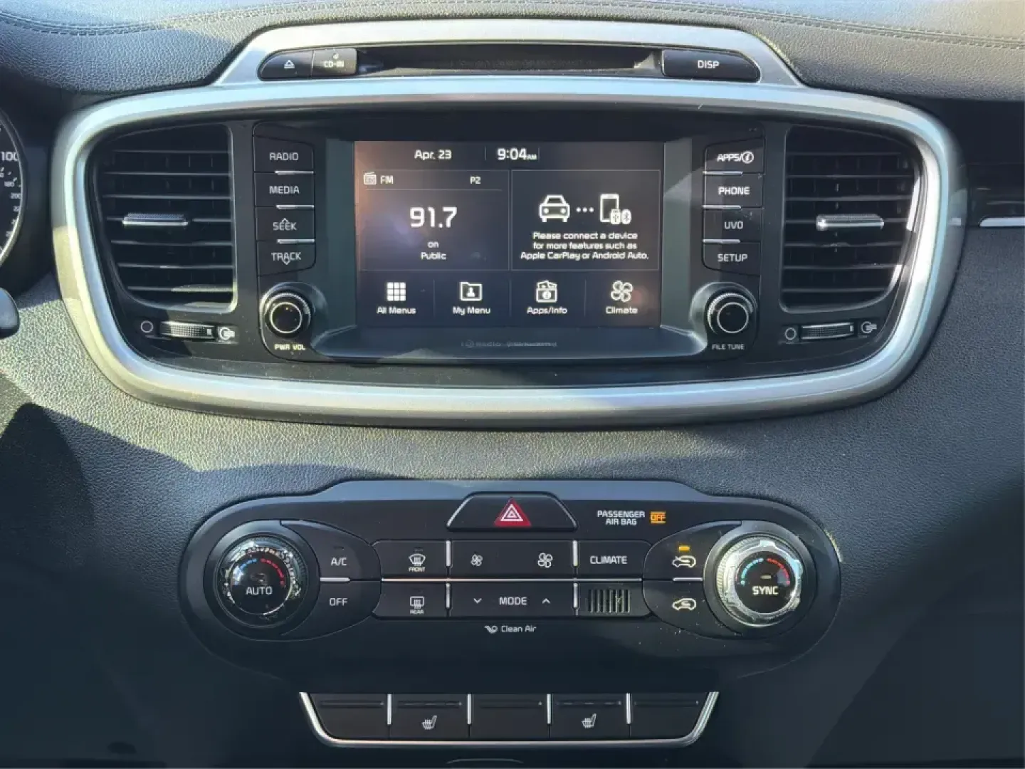 2018 Kia Sorento 2.4L LX (5XYPGDA36JG) with an 2.4L I-4 gasoline direct injection engine, 6A transmission, located at 1099 N County Rd 25A , Troy, OH, 45373, (937) 908-9800, 40.057079, -84.212883 - Build your next chapter around an SUV that's ready for school drop-offs, long commutes up I75, and weekend getaways to Charleston Falls Preserve or a family day near the Miami County Fairgrounds. This 2018 Kia Sorento LX in Snow White Pearl is the kind of practical, go-anywhere crossover that fits r - Photo#13