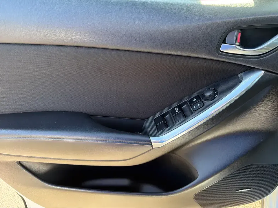 2016 Mazda CX-5 Touring (JM3KE4CYXG0) with an SKYACTIV-G 2.5L I-4 gasoline direct injection engine, 6-Speed Automatic transmission, located at 1184 Kauffman Ave, Fairborn, OH, 45324, (937) 908-9800, 39.807072, -84.030914 - Pack up the kids, load the groceries, or point the nose toward a weekend road trip-this 2016 Mazda CX-5 Touring is the kind of SUV that fits real life in Piqua. With confident all-weather capability and a comfortable, well-equipped cabin, it's a smart choice for commuters running up and down I75, fa - Photo#18