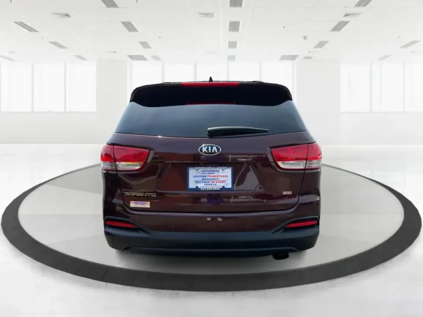 2017 Kia Sorento L 2WD (5XYPG4A31HG) with an 2.4L L4 DOHC 16V engine, 6-Speed Automatic transmission, located at 4508 South Dixie Dr, Moraine, OH, 45439, (937) 908-9800, 39.689976, -84.218452 - Pack up the kids, load the groceries, and still have room for a spontaneous weekend escape to Carillon Historical Park or a day exploring Cox Arboretum-this 2017 Kia Sorento L 2WD is the kind of practical SUV that fits real Moraine and Dayton-area life. With three-row versatility in a midsize footpr - Photo#3