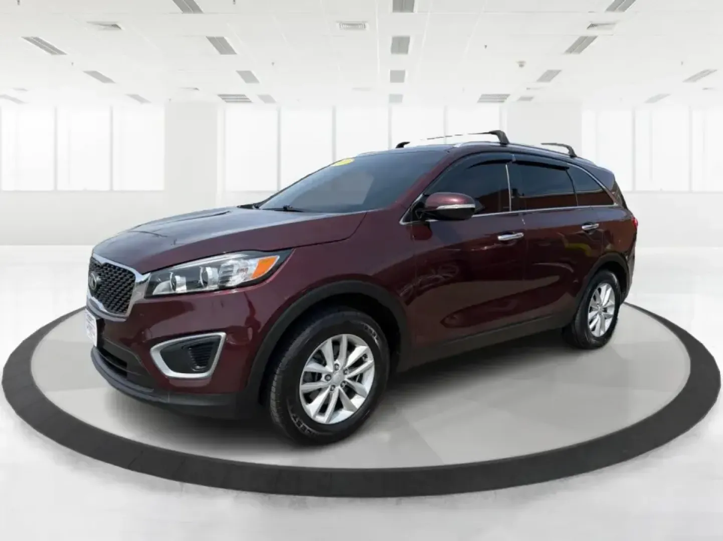 2017 Kia Sorento L 2WD (5XYPG4A31HG) with an 2.4L L4 DOHC 16V engine, 6-Speed Automatic transmission, located at 4508 South Dixie Dr, Moraine, OH, 45439, (937) 908-9800, 39.689976, -84.218452 - Pack up the kids, load the groceries, and still have room for a spontaneous weekend escape to Carillon Historical Park or a day exploring Cox Arboretum-this 2017 Kia Sorento L 2WD is the kind of practical SUV that fits real Moraine and Dayton-area life. With three-row versatility in a midsize footpr - Photo#8