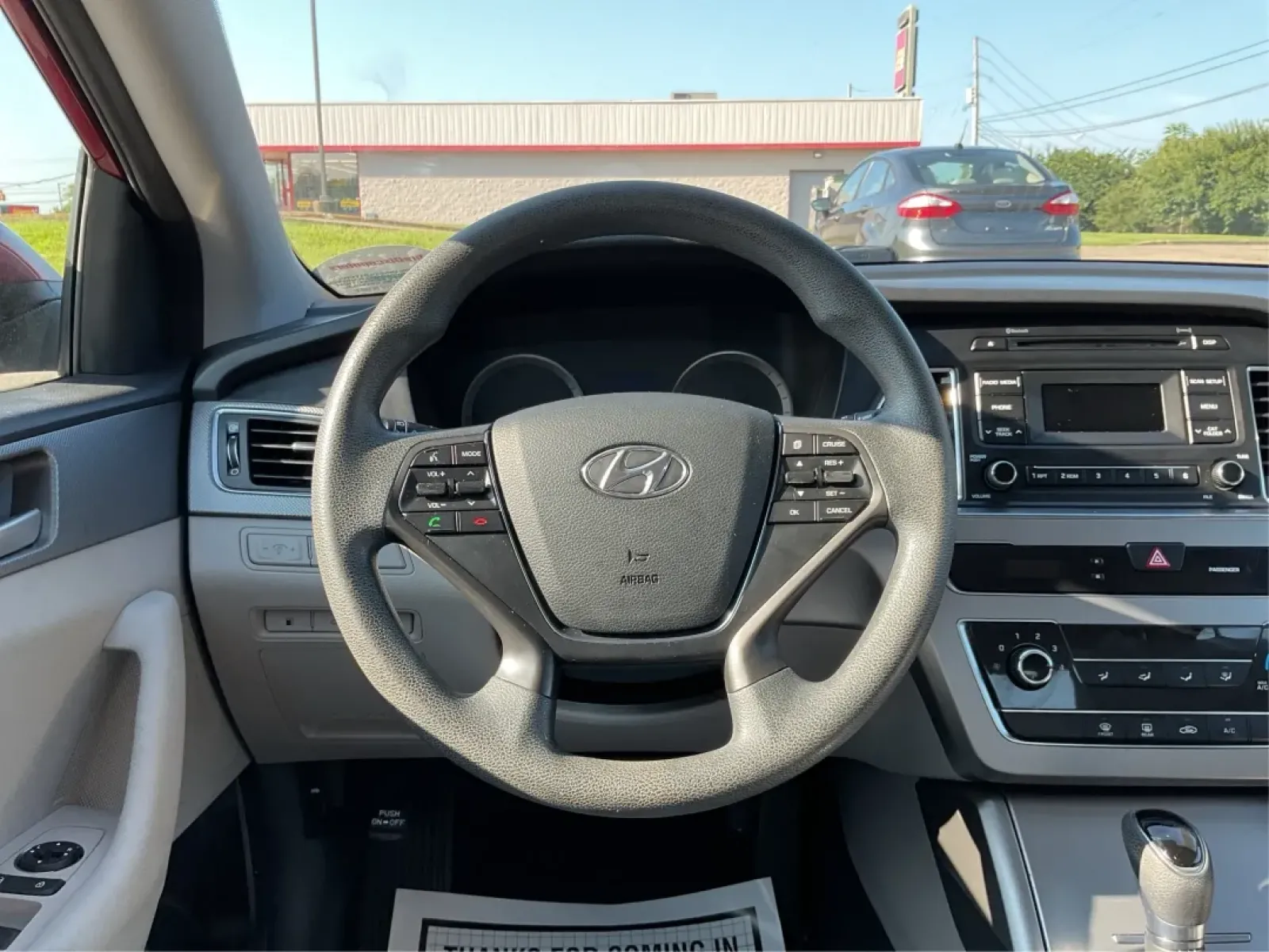 2015 Hyundai Sonata SE (5NPE24AFXFH) with an 2.4L I-4 gasoline direct injection engine, located at 1099 N County Rd 25A , Troy, OH, 45373, (937) 908-9800, 40.057079, -84.212883 - Discover the perfect balance of style, comfort, and reliability with the 2015 Hyundai Sonata SE, available now at Advantage Car and Credit in Fairborn, OH. Whether you're commuting to work, running errands in the nearby neighborhoods of Wright-Patterson Air Force Base, or heading out for a weekend a - Photo#16