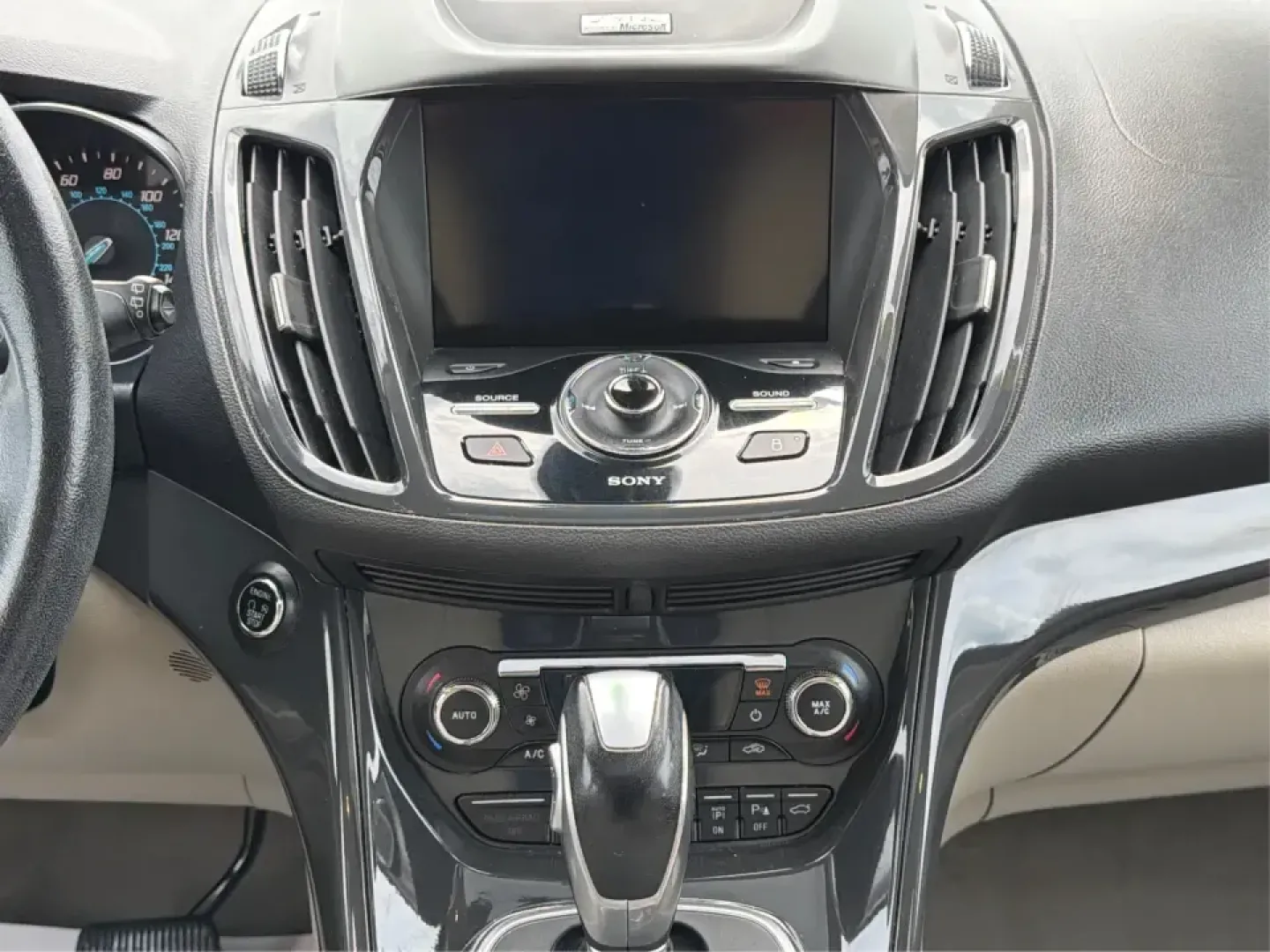 2014 Ford Escape Titanium (1FMCU9J92EU) with an 2.0L L4 DOHC 16V engine, 6-Speed Automatic transmission, located at 1951 S Dayton Lakeview Rd., New Carlisle, OH, 45344, (937) 908-9800, 39.890999, -84.050255 - Weekend escapes, daily commutes down I70, or family errands between New Carlisle and Huber Heights feel a whole lot easier when your SUV is comfortable, capable, and packed with the features you actually use. This 2014 Ford Escape Titanium 4WD is built for real life in Ohio-whether you're heading to - Photo#13