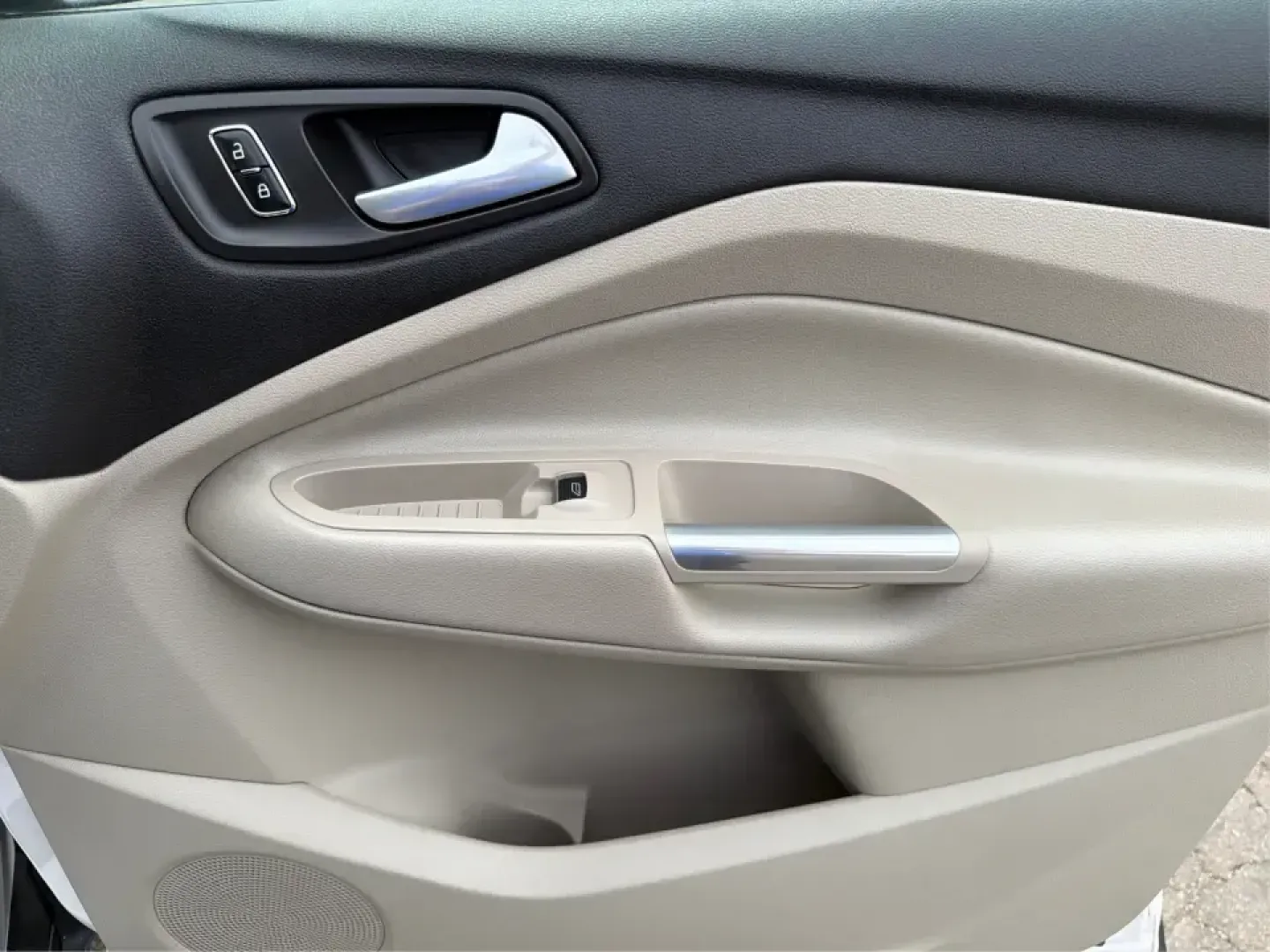 2014 Ford Escape Titanium (1FMCU9J92EU) with an 2.0L L4 DOHC 16V engine, 6-Speed Automatic transmission, located at 1951 S Dayton Lakeview Rd., New Carlisle, OH, 45344, (937) 908-9800, 39.890999, -84.050255 - Weekend escapes, daily commutes down I70, or family errands between New Carlisle and Huber Heights feel a whole lot easier when your SUV is comfortable, capable, and packed with the features you actually use. This 2014 Ford Escape Titanium 4WD is built for real life in Ohio-whether you're heading to - Photo#20