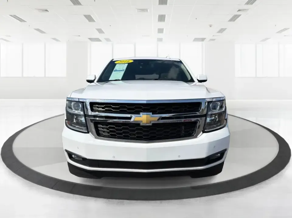 2016 Chevrolet Tahoe LT (1GNSKBKC8GR) with an EcoTec3 5.3L V-8 gasoline direct injection engine, 6A transmission, located at 1184 Kauffman Ave, Fairborn, OH, 45324, (937) 908-9800, 39.807072, -84.030914 - If your weekends look like youth sports in the morning, a grocery run in the afternoon, and a last-minute road trip after dinner, this 2016 Chevrolet Tahoe LT 4WD is the kind of full-size SUV that keeps up with real life in Piqua. Finished in Summit White and built for comfort, capability, and confi - Photo#7