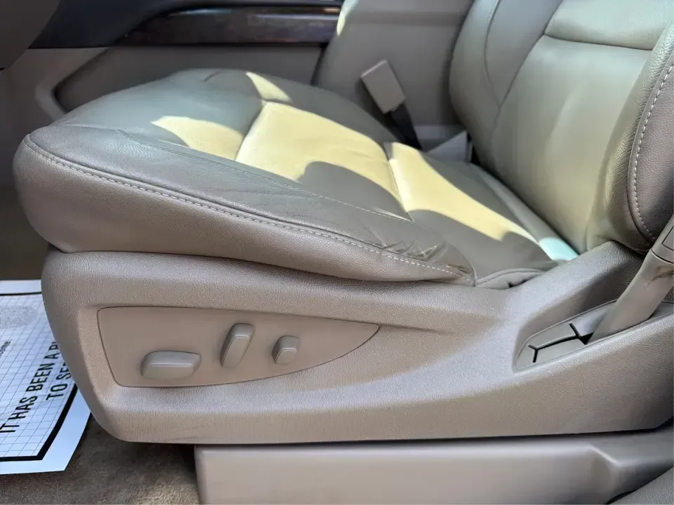 2016 Chevrolet Tahoe LT (1GNSKBKC8GR) with an EcoTec3 5.3L V-8 gasoline direct injection engine, 6A transmission, located at 1184 Kauffman Ave, Fairborn, OH, 45324, (937) 908-9800, 39.807072, -84.030914 - If your weekends look like youth sports in the morning, a grocery run in the afternoon, and a last-minute road trip after dinner, this 2016 Chevrolet Tahoe LT 4WD is the kind of full-size SUV that keeps up with real life in Piqua. Finished in Summit White and built for comfort, capability, and confi - Photo#18