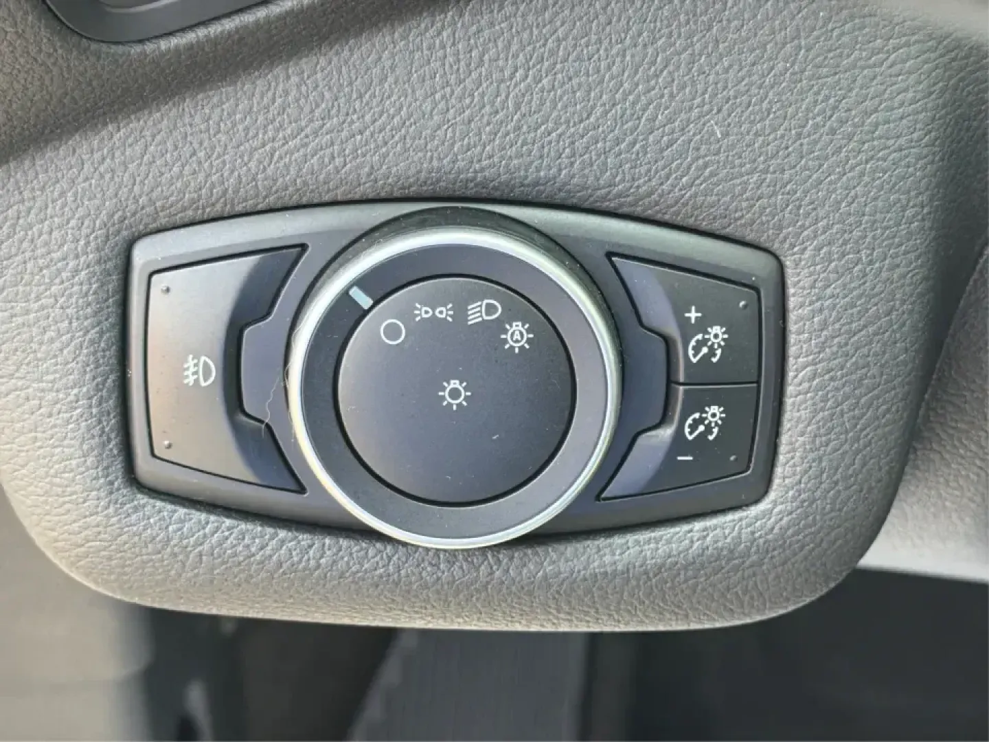 2015 Ford Escape SE (1FMCU9G98FU) with an 2.0L L4 DOHC 16V engine, 6-Speed Automatic transmission, located at 1099 N County Rd 25A , Troy, OH, 45373, (937) 908-9800, 40.057079, -84.212883 - Weekday commutes down I75, school drop-offs around Troy City Schools, and spontaneous weekend trips to Charleston Falls Preserve all get easier when you have an SUV that's the right size, the right power, and the right fit for your budget. This 2015 Ford Escape SE in Ingot Silver is built for real-l - Photo#17