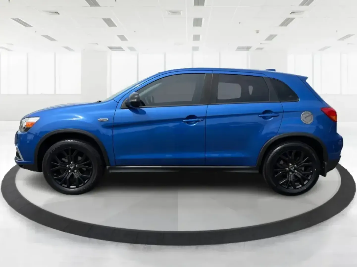 2019 Mitsubishi Outlander 2.0 LE (JA4AP3AU9KU) with an 2L I-4 DOHC engine, 5M transmission, located at 1099 N County Rd 25A , Troy, OH, 45373, (937) 908-9800, 40.057079, -84.212883 - Picture your next week going smoother: school drop-offs, grocery runs, and an easy Friday escape up I75 or over to the Miami County Fairgrounds-without stressing about space, comfort, or unpredictable Ohio weather. This 2019 Mitsubishi Outlander 2.0 LE in striking Octane Blue Metallic is the kind of - Photo#5