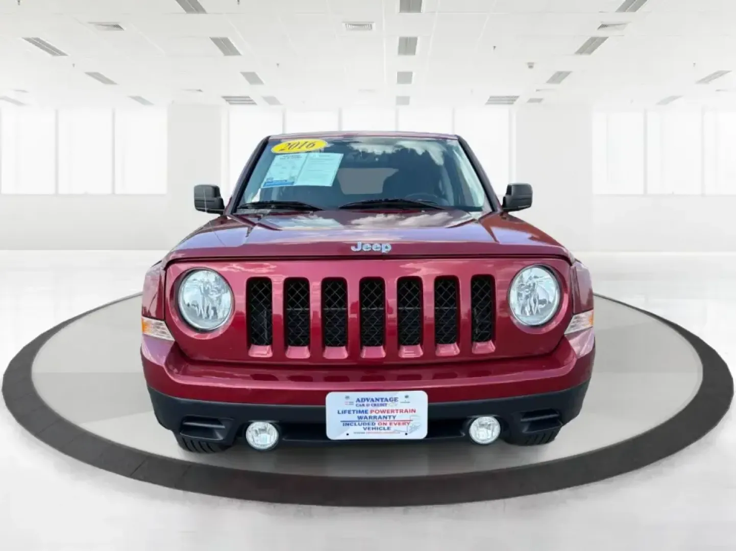 2016 Jeep Patriot Latitude (1C4NJRFB0GD) with an 2.4L I-4 DOHC engine, located at 8750 N County Rd 25A, Piqua, OH, 45356, (937) 908-9800, 40.164391, -84.232513 - Weekend escapes to Indian Lake, snowy morning commutes up I75, or everyday school-and-grocery runs around Miami County-this 2016 Jeep Patriot Latitude is built for the kind of Ohio life that doesn't slow down when the weather turns. With confident 4WD/AWD capability and SUV practicality, it's a smar - Photo#7
