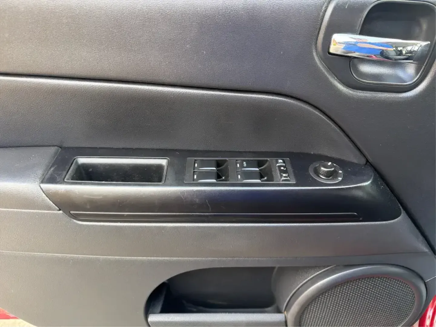 2016 Jeep Patriot Latitude (1C4NJRFB0GD) with an 2.4L I-4 DOHC engine, located at 8750 N County Rd 25A, Piqua, OH, 45356, (937) 908-9800, 40.164391, -84.232513 - Weekend escapes to Indian Lake, snowy morning commutes up I75, or everyday school-and-grocery runs around Miami County-this 2016 Jeep Patriot Latitude is built for the kind of Ohio life that doesn't slow down when the weather turns. With confident 4WD/AWD capability and SUV practicality, it's a smar - Photo#17