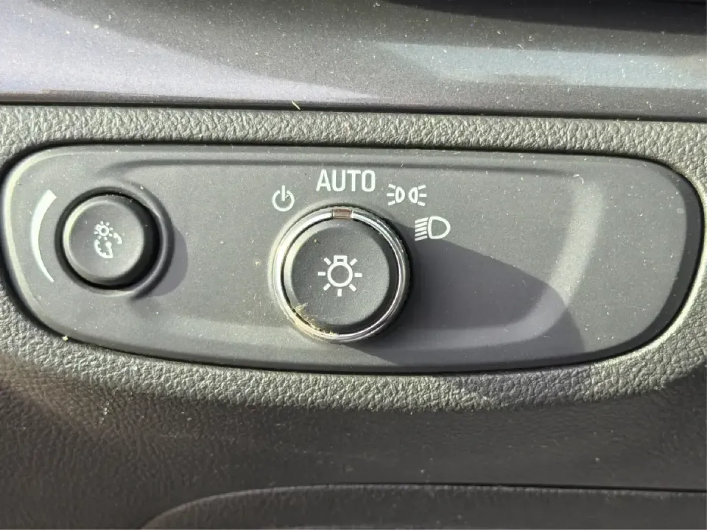 2019 Buick Encore FWD Preferred (KL4CJASB7KB) with an Ecotec 1.4L I-4 DOHC engine, 6A transmission, located at 8750 N County Rd 25A, Piqua, OH, 45356, (937) 908-9800, 40.164391, -84.232513 - Need a small SUV that fits real life in West Central Ohio-school drop-offs, a long commute up I75, and weekend errands around Piqua and Troy-without feeling bulky or hard to park? This 2019 Buick Encore Preferred FWD delivers the right mix of comfort, efficiency, and city-friendly size, making it a - Photo#17