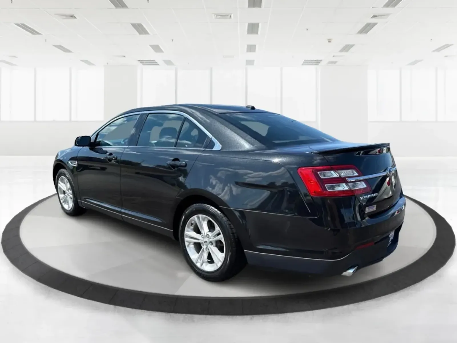 2013 Ford Taurus SEL (1FAHP2E87DG) with an EcoBoost 2L I-4 gasoline direct injection engine, located at 1099 N County Rd 25A , Troy, OH, 45373, (937) 908-9800, 40.057079, -84.212883 - ### Discover Your Next Adventure with the 2013 Ford Taurus SEL from Advantage Car and Credit!<br /> <br /> Are you seeking a reliable and stylish sedan for your daily commute, family road trips, or weekend adventures? Look no further! The 2013 Ford Taurus SEL, available at Advantage Car and Credit i - Photo#4