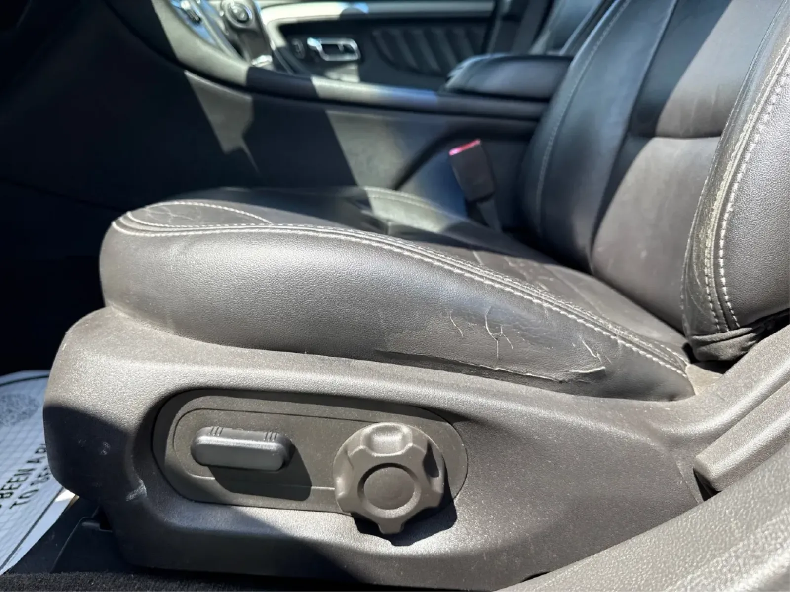 2013 Ford Taurus SEL (1FAHP2E87DG) with an EcoBoost 2L I-4 gasoline direct injection engine, located at 1099 N County Rd 25A , Troy, OH, 45373, (937) 908-9800, 40.057079, -84.212883 - ### Discover Your Next Adventure with the 2013 Ford Taurus SEL from Advantage Car and Credit!<br /> <br /> Are you seeking a reliable and stylish sedan for your daily commute, family road trips, or weekend adventures? Look no further! The 2013 Ford Taurus SEL, available at Advantage Car and Credit i - Photo#18