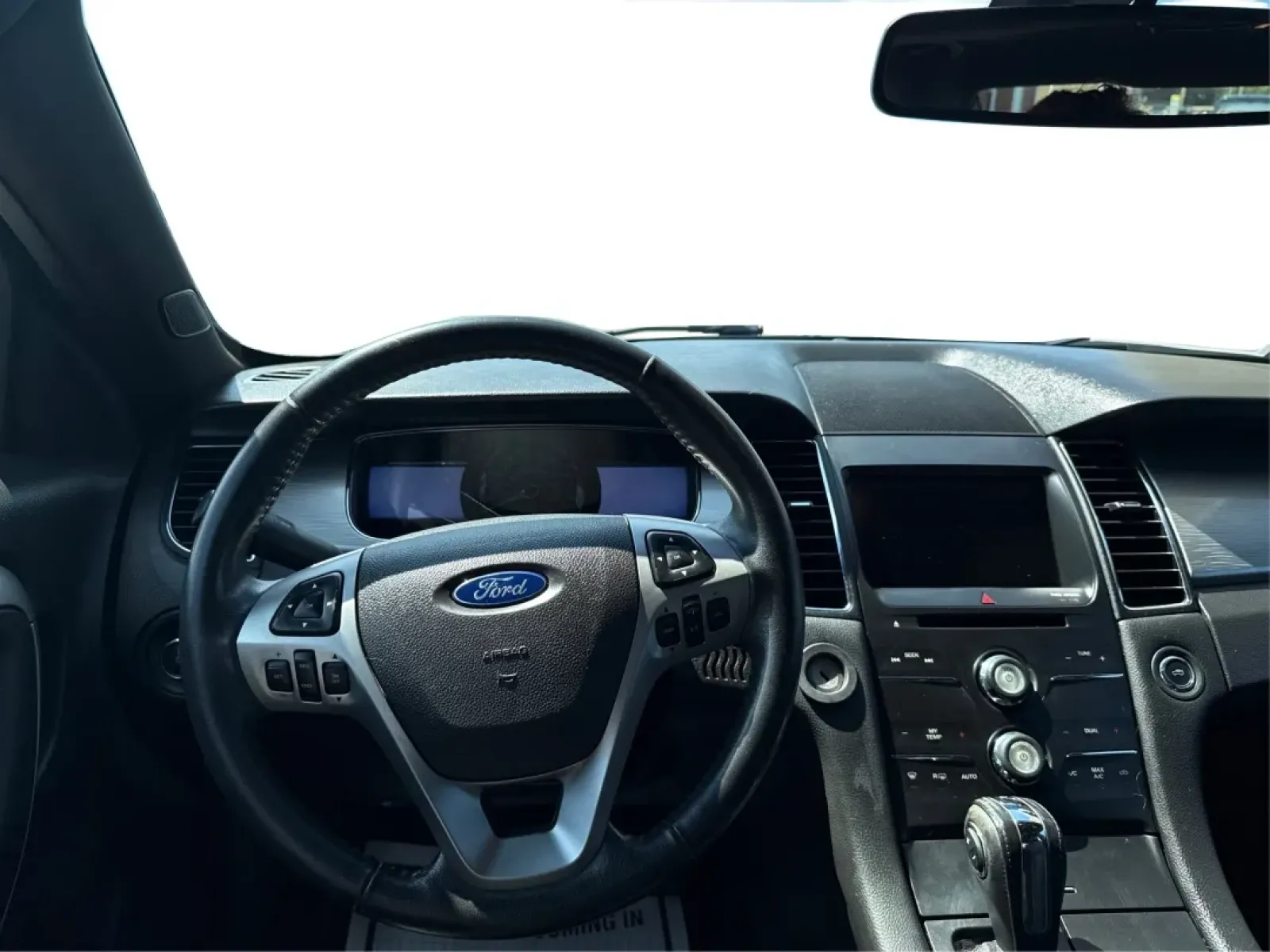 2013 Ford Taurus SEL (1FAHP2E87DG) with an EcoBoost 2L I-4 gasoline direct injection engine, located at 1099 N County Rd 25A , Troy, OH, 45373, (937) 908-9800, 40.057079, -84.212883 - ### Discover Your Next Adventure with the 2013 Ford Taurus SEL from Advantage Car and Credit!<br /> <br /> Are you seeking a reliable and stylish sedan for your daily commute, family road trips, or weekend adventures? Look no further! The 2013 Ford Taurus SEL, available at Advantage Car and Credit i - Photo#21