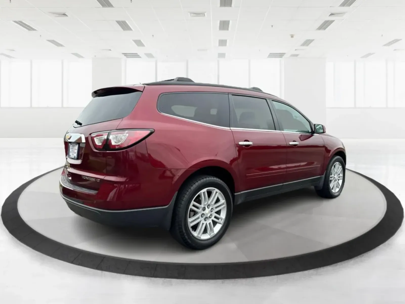 2015 Chevrolet Traverse 1LT (1GNKVGKD4FJ) with an 3.6L V-6 gasoline direct injection engine, located at 1099 N County Rd 25A , Troy, OH, 45373, (937) 908-9800, 40.057079, -84.212883 - **Unleash Adventure with the 2015 Chevrolet Traverse at Advantage Car and Credit - Troy!**<br /> <br /> Are you ready to elevate your family adventures or tackle your daily commute with confidence and style? The 2015 Chevrolet Traverse, with its robust features and spacious design, is perfect for gr - Photo#2