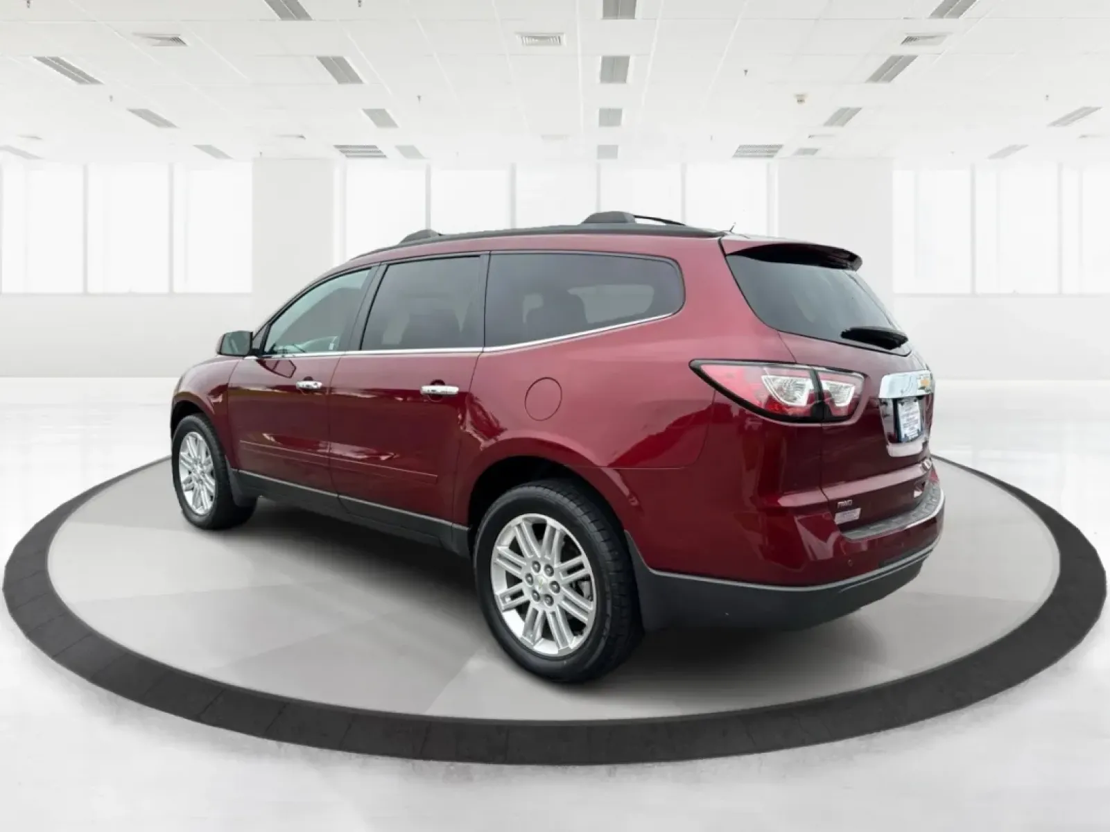 2015 Chevrolet Traverse 1LT (1GNKVGKD4FJ) with an 3.6L V-6 gasoline direct injection engine, located at 1099 N County Rd 25A , Troy, OH, 45373, (937) 908-9800, 40.057079, -84.212883 - **Unleash Adventure with the 2015 Chevrolet Traverse at Advantage Car and Credit - Troy!**<br /> <br /> Are you ready to elevate your family adventures or tackle your daily commute with confidence and style? The 2015 Chevrolet Traverse, with its robust features and spacious design, is perfect for gr - Photo#4