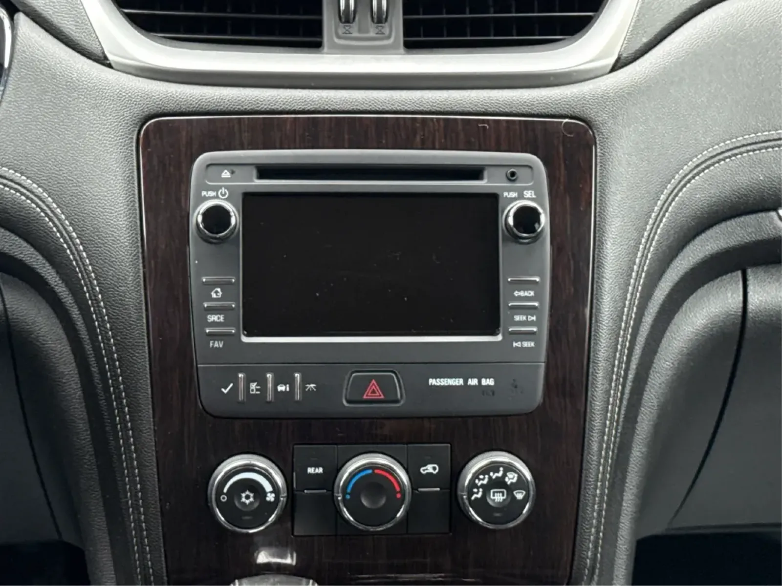 2015 Chevrolet Traverse 1LT (1GNKVGKD4FJ) with an 3.6L V-6 gasoline direct injection engine, located at 1099 N County Rd 25A , Troy, OH, 45373, (937) 908-9800, 40.057079, -84.212883 - **Unleash Adventure with the 2015 Chevrolet Traverse at Advantage Car and Credit - Troy!**<br /> <br /> Are you ready to elevate your family adventures or tackle your daily commute with confidence and style? The 2015 Chevrolet Traverse, with its robust features and spacious design, is perfect for gr - Photo#13