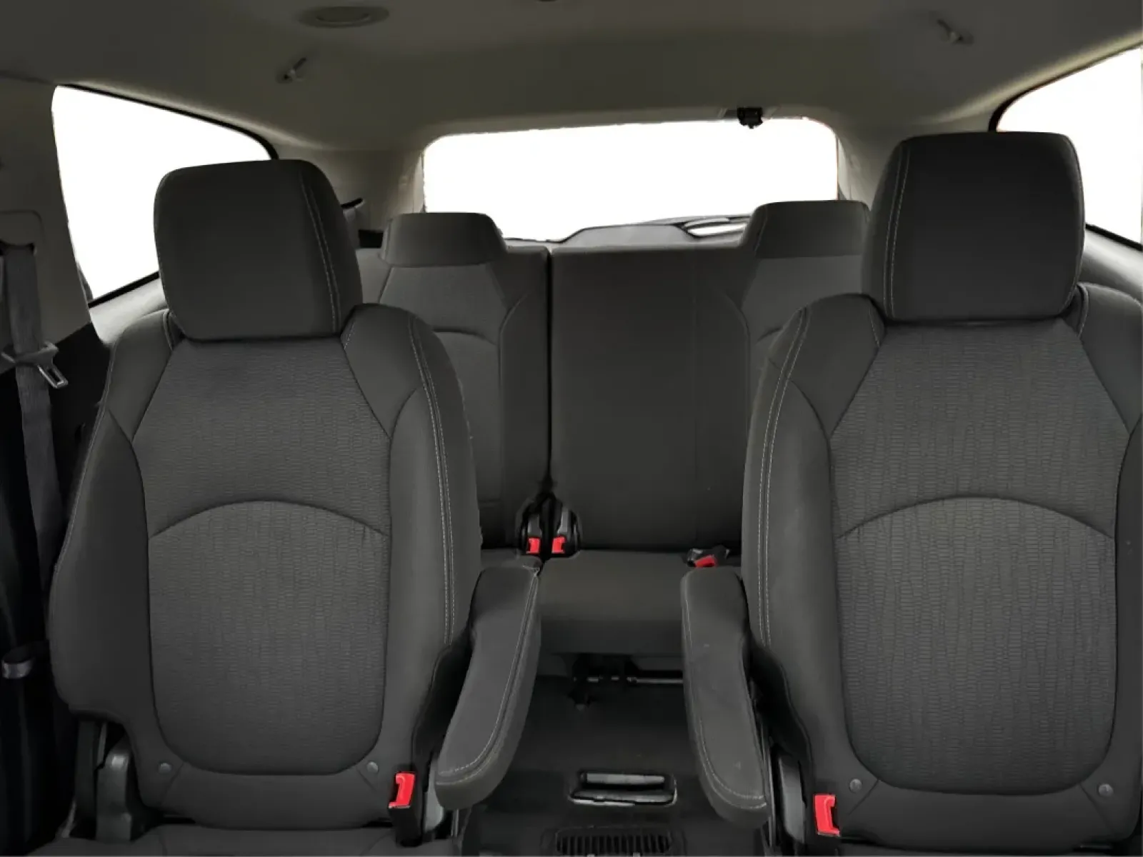 2015 Chevrolet Traverse 1LT (1GNKVGKD4FJ) with an 3.6L V-6 gasoline direct injection engine, located at 1099 N County Rd 25A , Troy, OH, 45373, (937) 908-9800, 40.057079, -84.212883 - **Unleash Adventure with the 2015 Chevrolet Traverse at Advantage Car and Credit - Troy!**<br /> <br /> Are you ready to elevate your family adventures or tackle your daily commute with confidence and style? The 2015 Chevrolet Traverse, with its robust features and spacious design, is perfect for gr - Photo#14