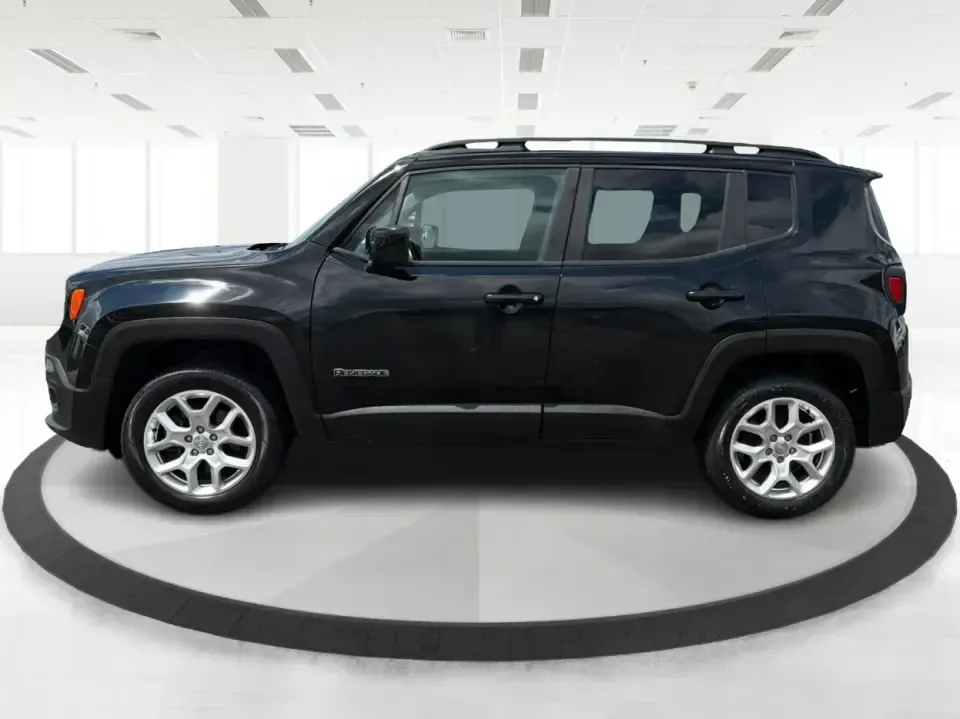 2017 Jeep Renegade Latitude 4x4 (ZACCJBBB7HP) with an 2.4L L4 DOHC 16V engine, 6M transmission, located at 1099 N County Rd 25A , Troy, OH, 45373, (937) 908-9800, 40.057079, -84.212883 - Escape the everyday grind and make your commute, school runs, and weekend getaways feel like a mini adventure in this 2017 Jeep Renegade Latitude 4x4-an ideal crossover for drivers who want confident traction for Ohio weather without giving up easy parking and city-friendly size. Finished in sleek B - Photo#5