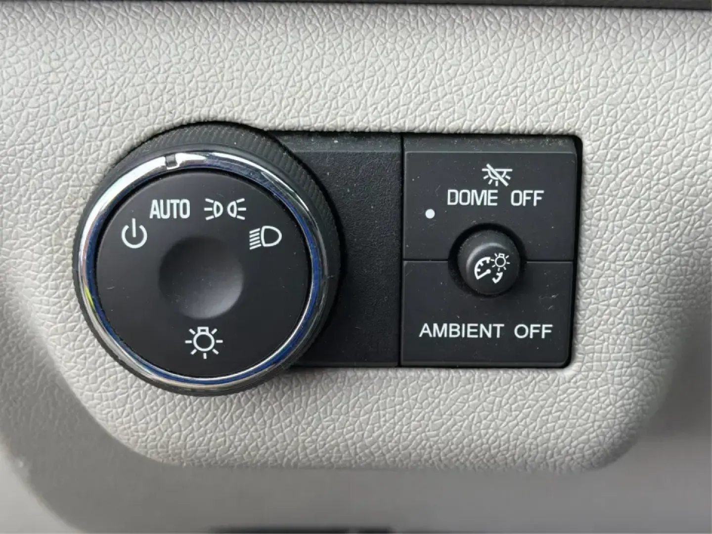 2015 Buick Enclave Convenience (5GAKRAKD6FJ) with an 3.6L V-6 gasoline direct injection engine, 6-Speed Automatic Overdrive transmission, located at 1184 Kauffman Ave, Fairborn, OH, 45324, (937) 908-9800, 39.807072, -84.030914 - Road-trip weekends, school drop-offs, and stress-free grocery runs get a whole lot easier in a 3-row SUV that's built to keep everyone comfortable. This **2015 Buick Enclave Convenience** in **White Opal** is a smart pick for **growing families**, **busy commuters**, and **budget-conscious buyers** - Photo#17