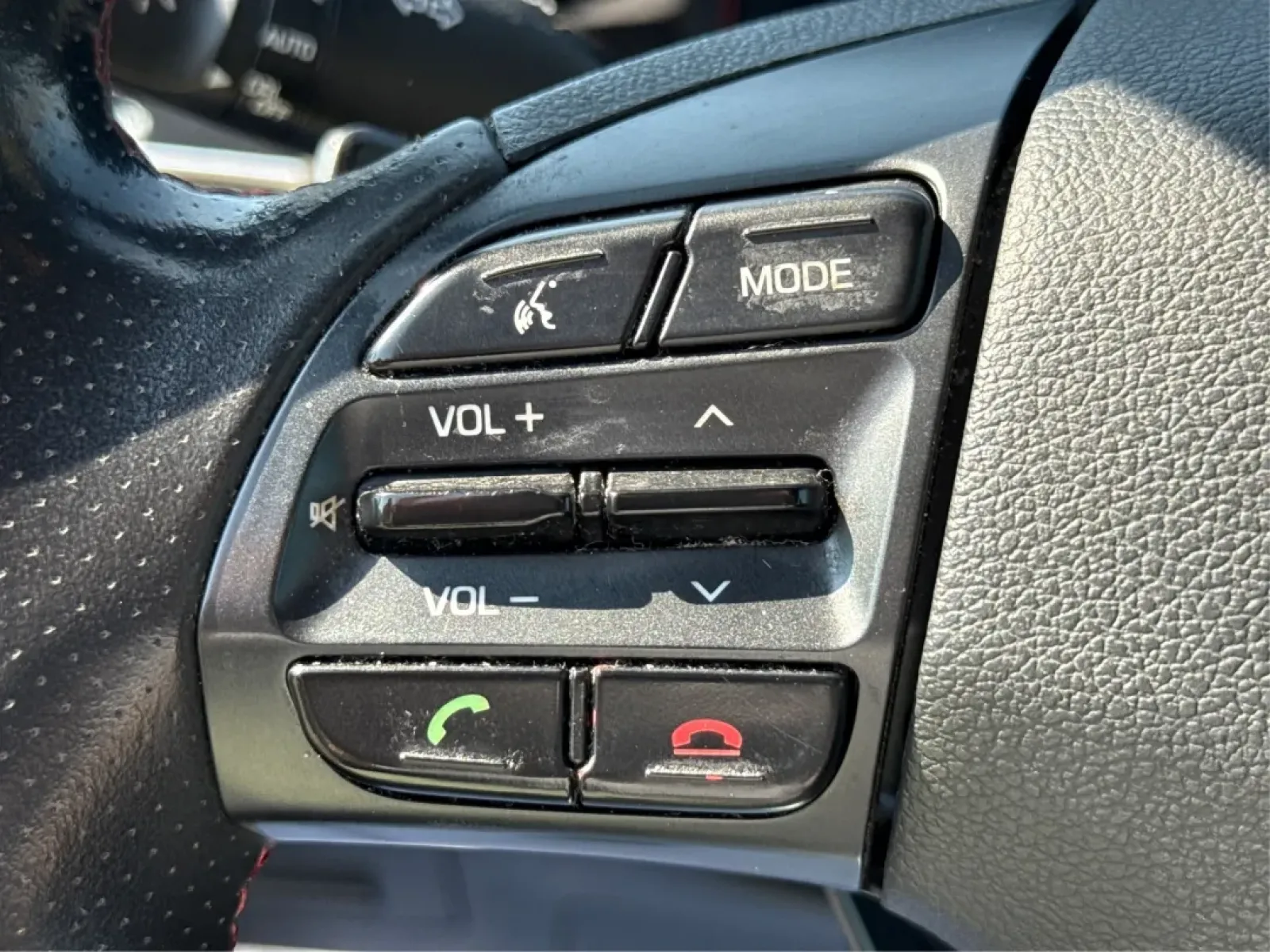 2018 Hyundai Elantra Sport (KMHD04LB6JU) with an 1.6L I-4 gasoline direct injection engine, located at 1099 N County Rd 25A , Troy, OH, 45373, (937) 908-9800, 40.057079, -84.212883 - ### Elevate Your Daily Commute with the 2018 Hyundai Elantra Sport at Advantage Car and Credit!<br /> <br /> Are you ready to enhance your daily life with a reliable vehicle that balances performance, comfort, and style? Look no further than the stunning 2018 Hyundai Elantra Sport, available now at - Photo#16
