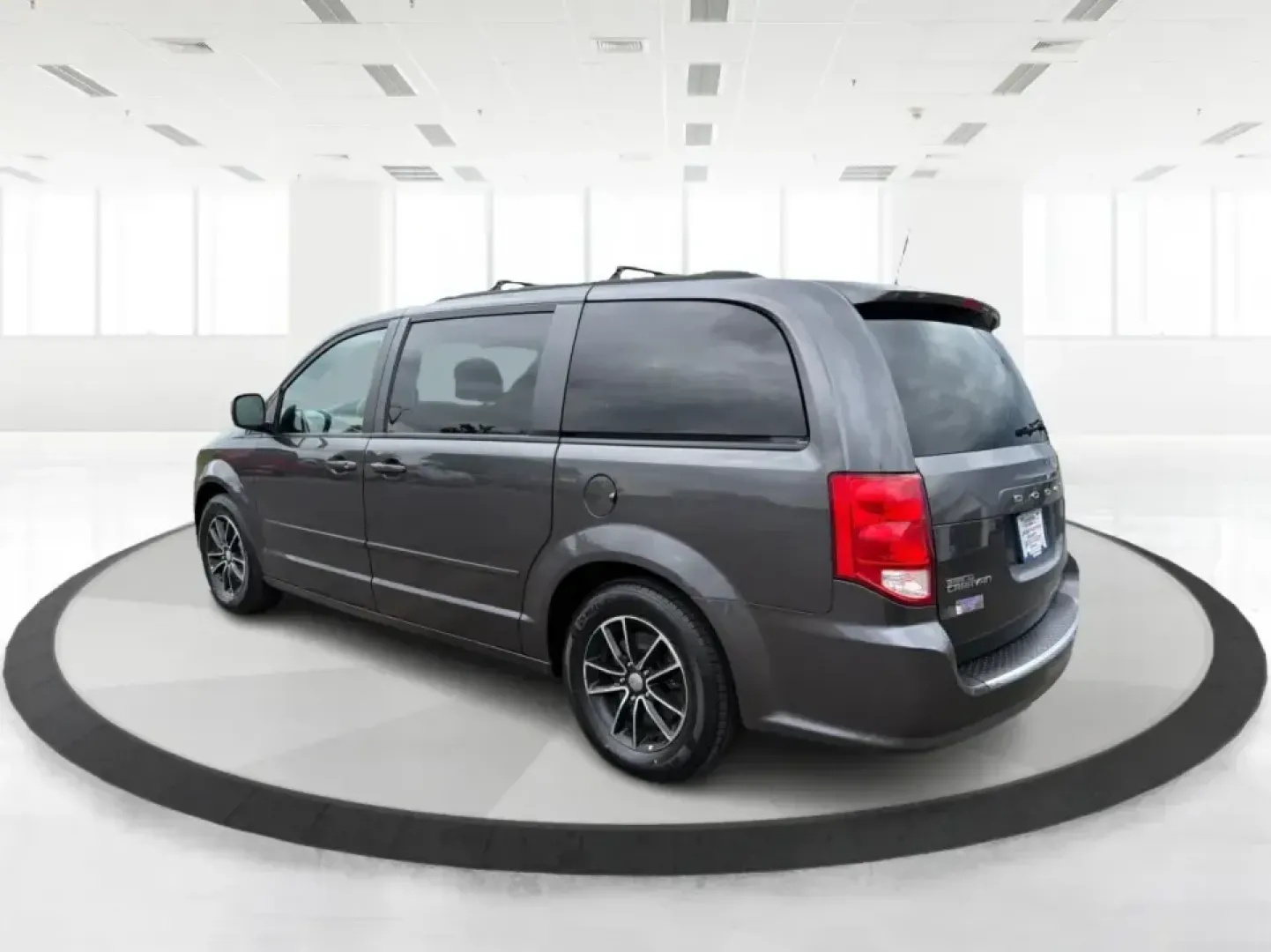 2017 Dodge Grand Caravan GT (2C4RDGEGXHR) with an Pentastar 3.6L V-6 DOHC engine, 6A transmission, located at 4508 South Dixie Dr, Moraine, OH, 45439, (937) 908-9800, 39.689976, -84.218452 - Picture the next family road trip, school drop-off line, or weekend tournament run-everyone comfortable, gear loaded, and the drive feeling easy. This 2017 Dodge Grand Caravan GT is built for real life in West Central Ohio, giving growing families and busy commuters the space, flexibility, and every - Photo#4